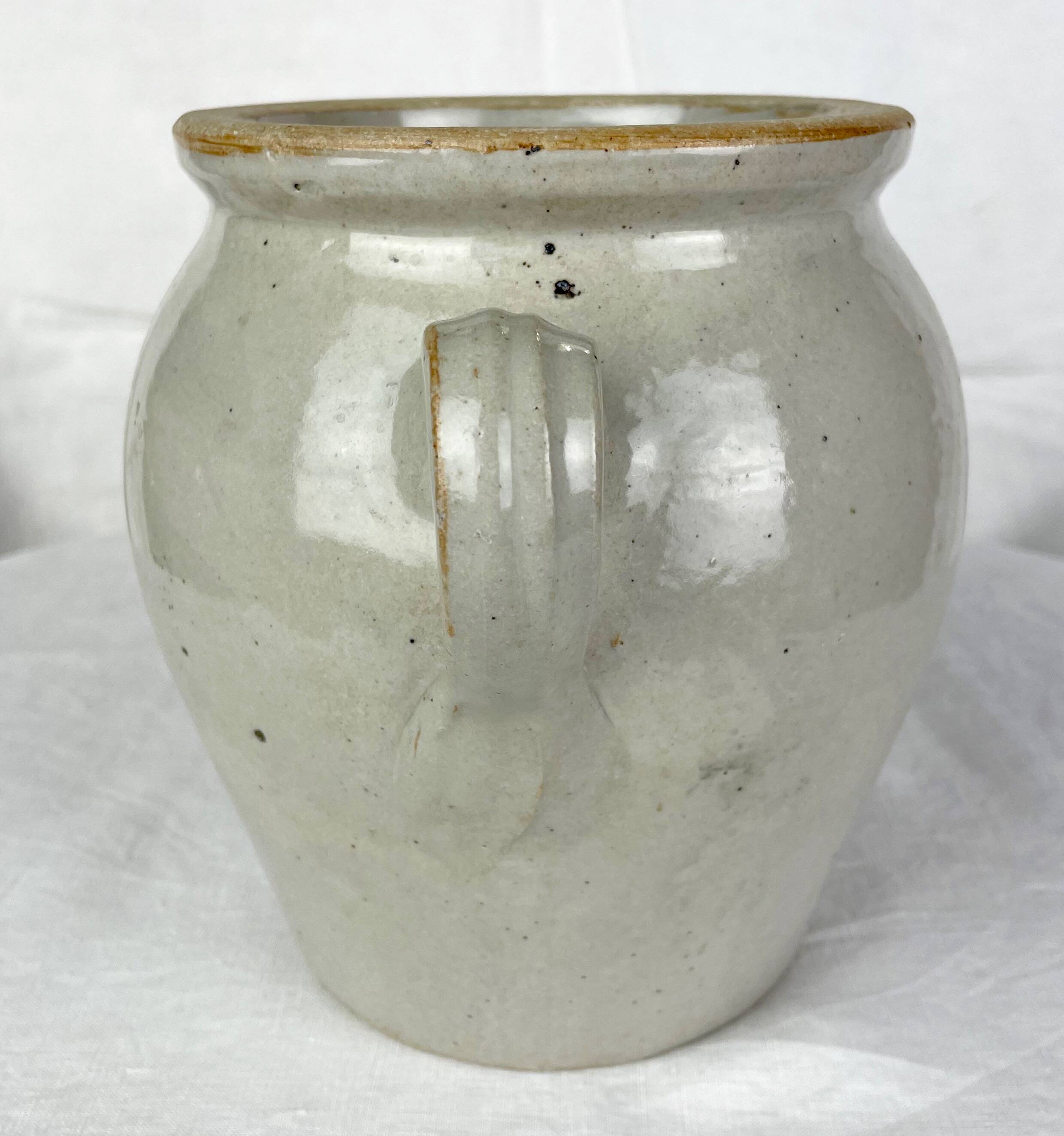 Earthen grease pot