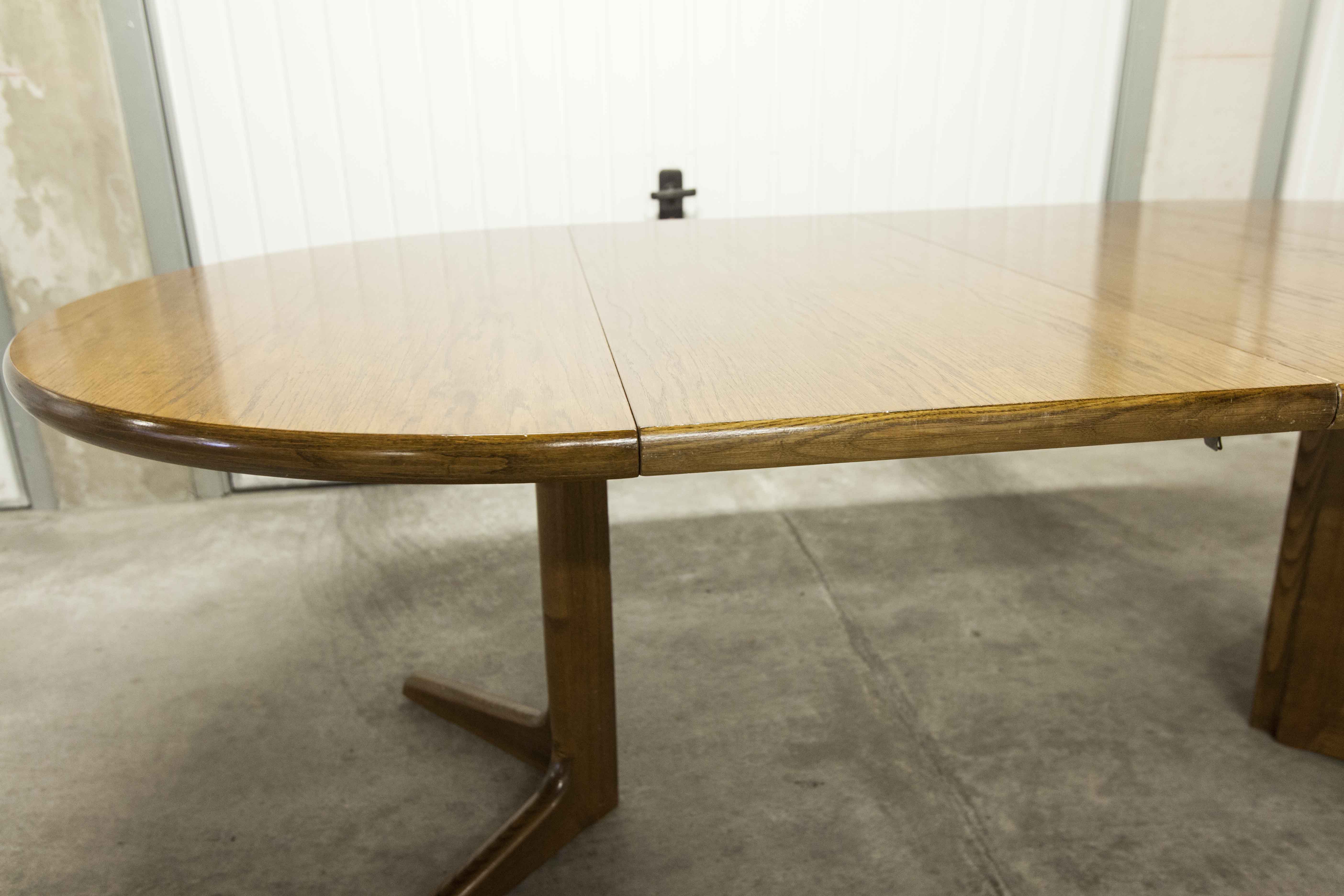 Roundtable 80's 2 solid wood extensions