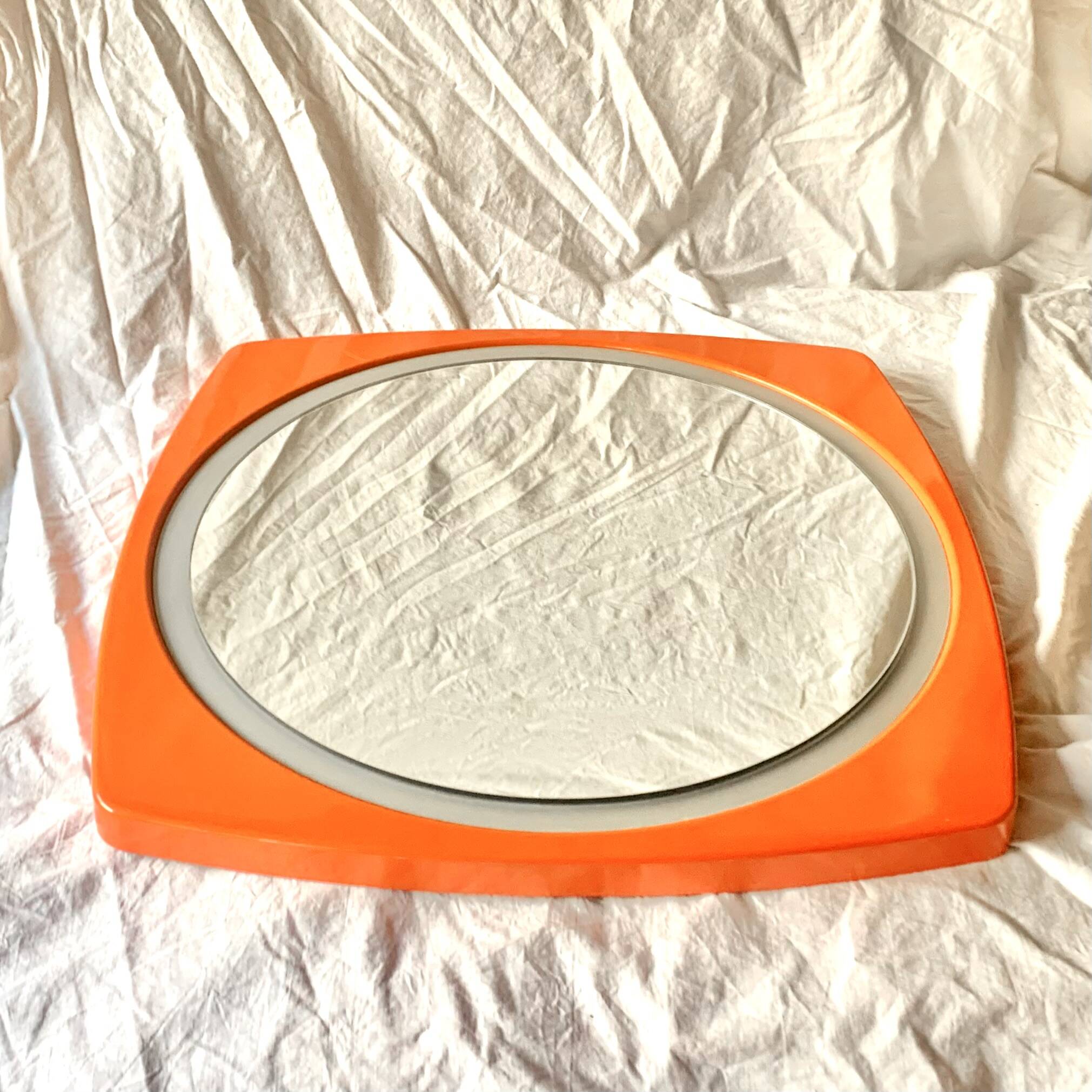 Space Age mirror in orange plastic Thema - made in Italy - 60 cm