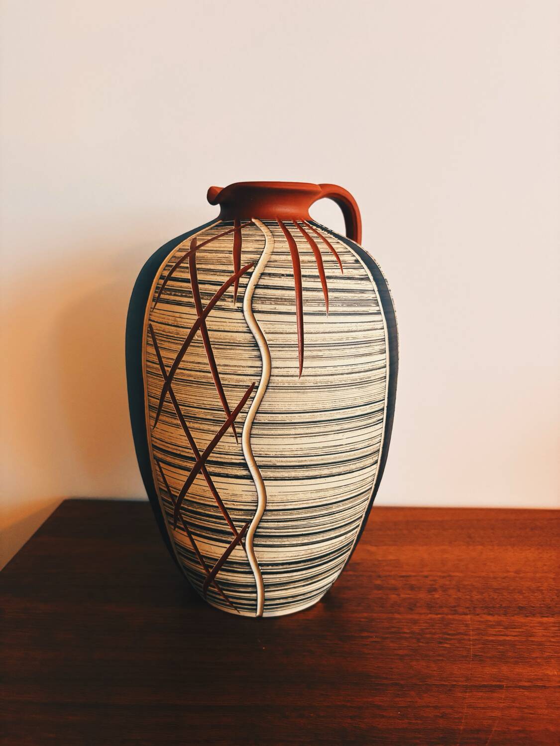 Vase en terre cuite allemande