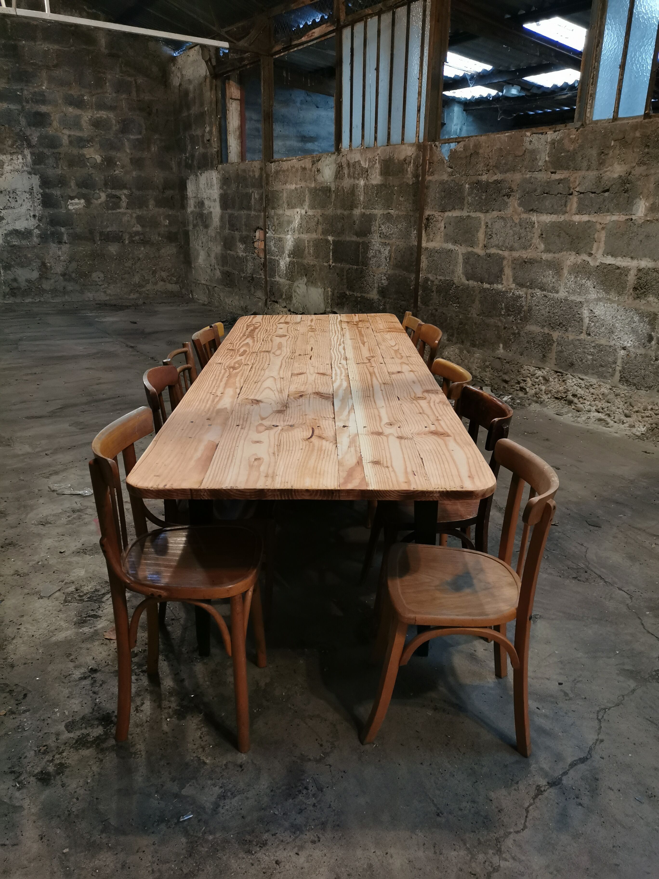 Farm table 8/10 people