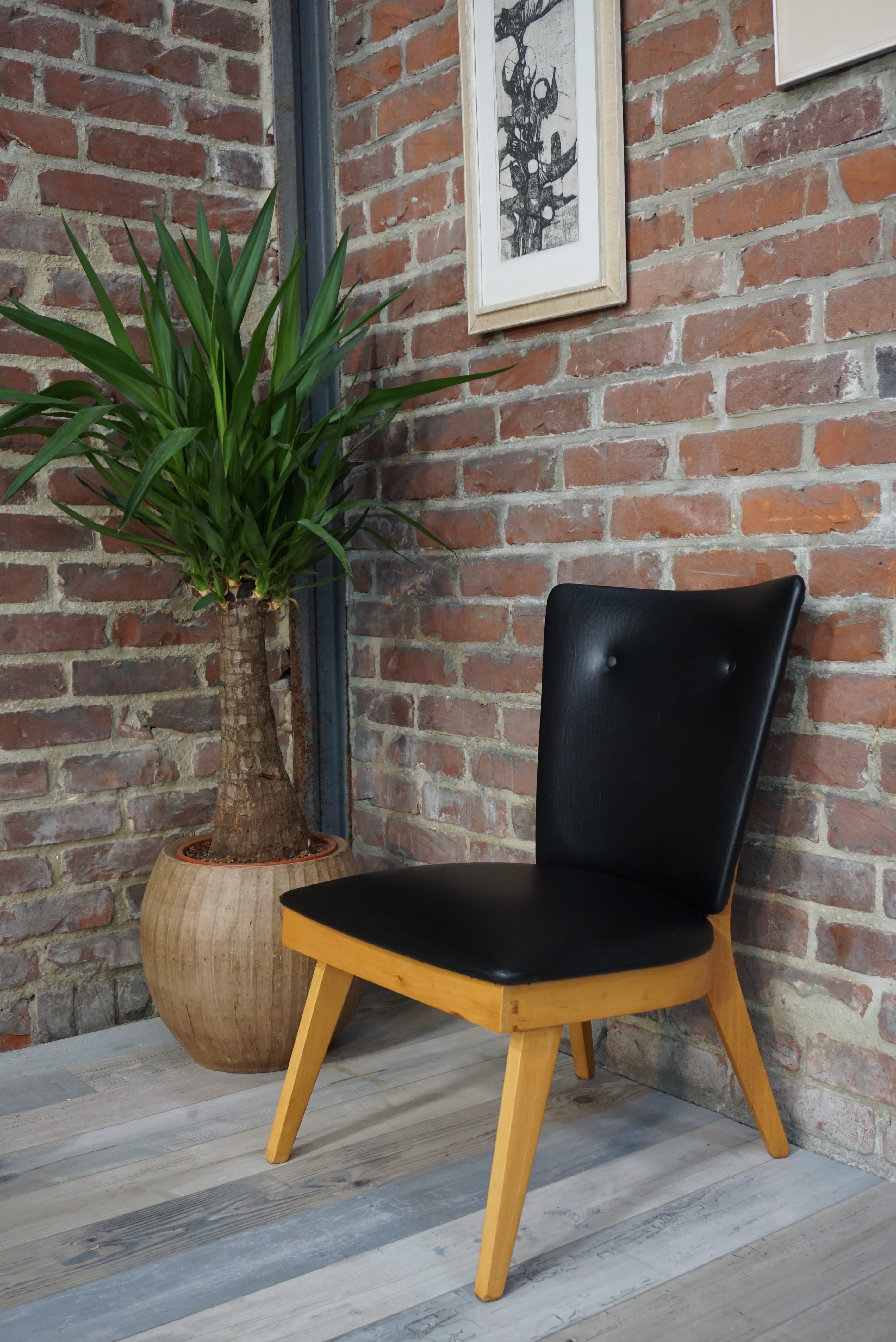 Chair 50 years in wood and faux black leather cocktail