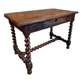 Table française en noyer avec pieds torsadés, fin du XIXe siècle