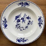 Set of 8 mismatched soup plates