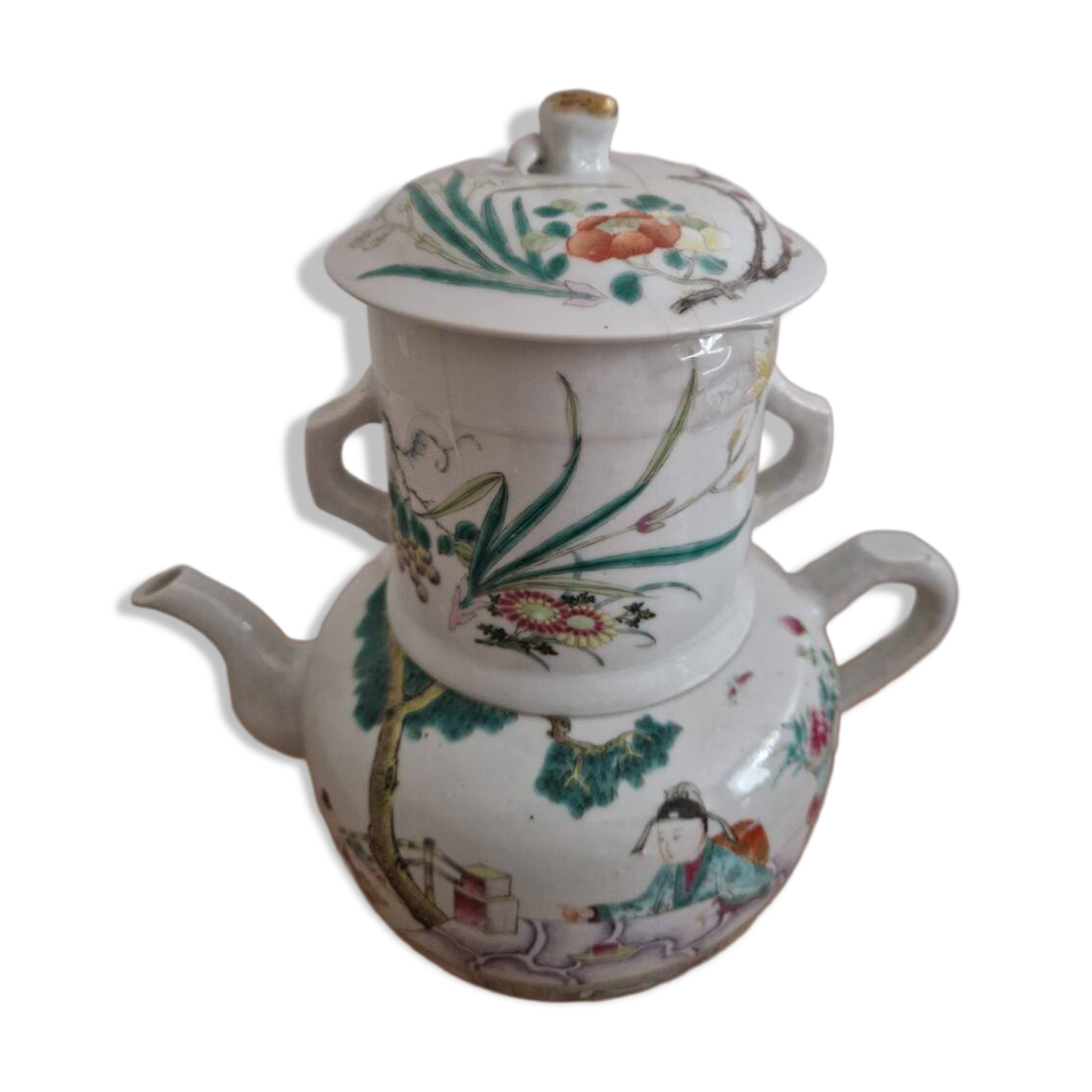 Ancienne théière chinoise en porcelaine émaillée décor famille rose