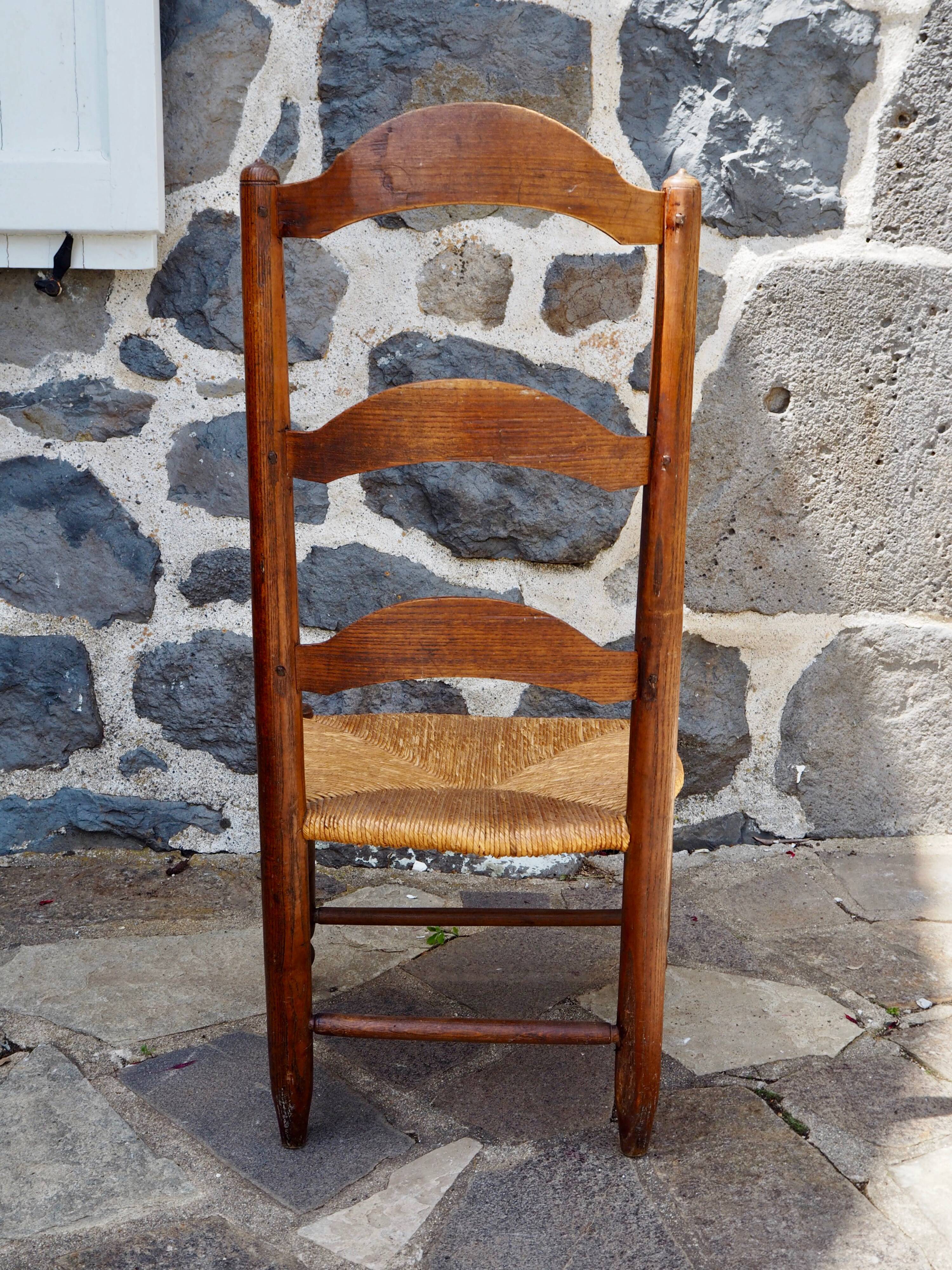 Rustic mulched nanny chair