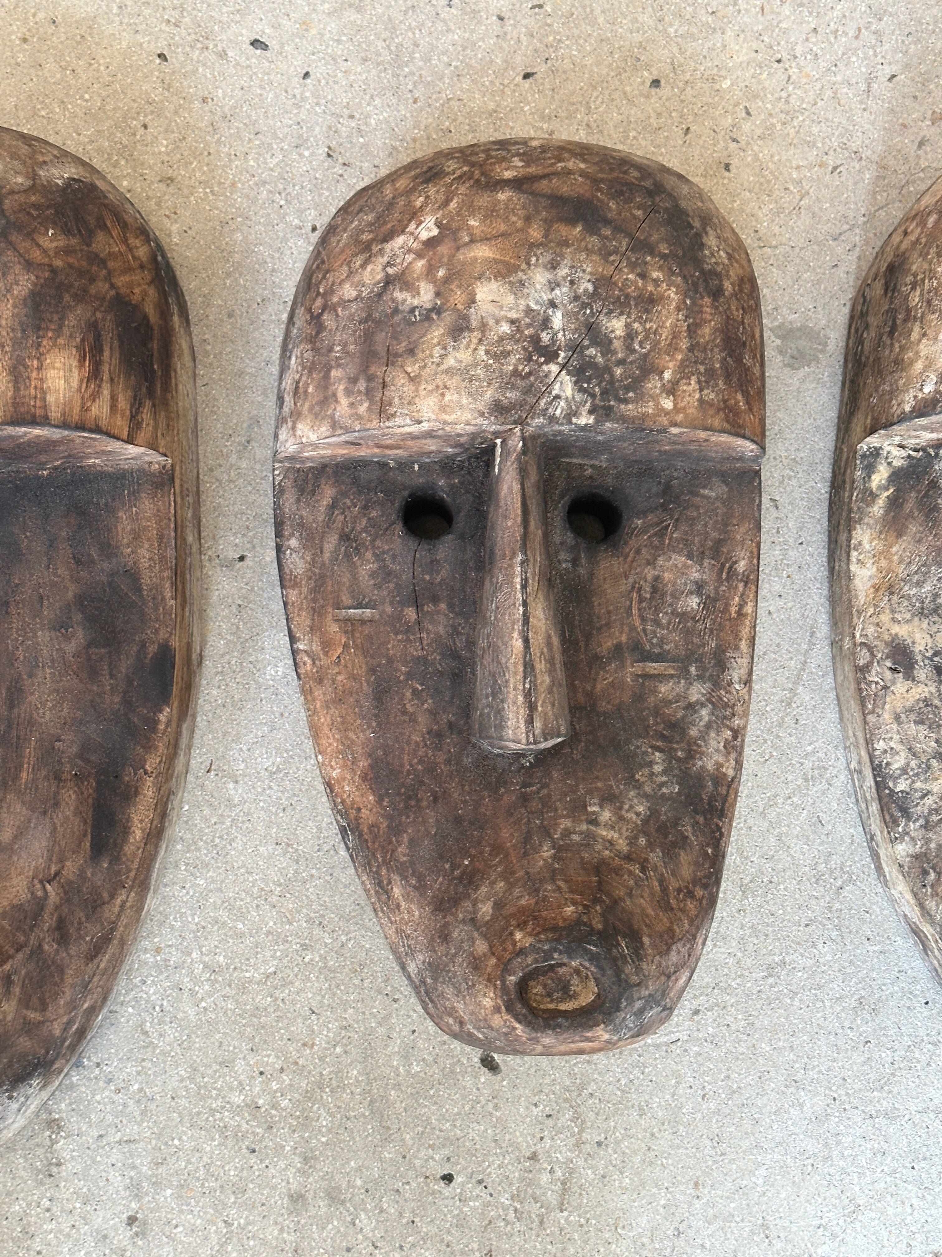 Large Timor mask in patinated wood H:50cm (2)