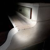 Cylinder desk, between light and the gentleness of time