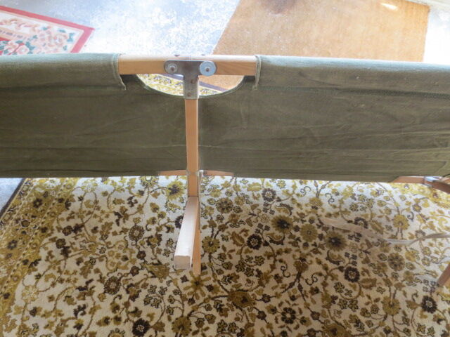 Former american style military bed