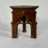 Tabouret néo-gothique en chêne massif XIXème