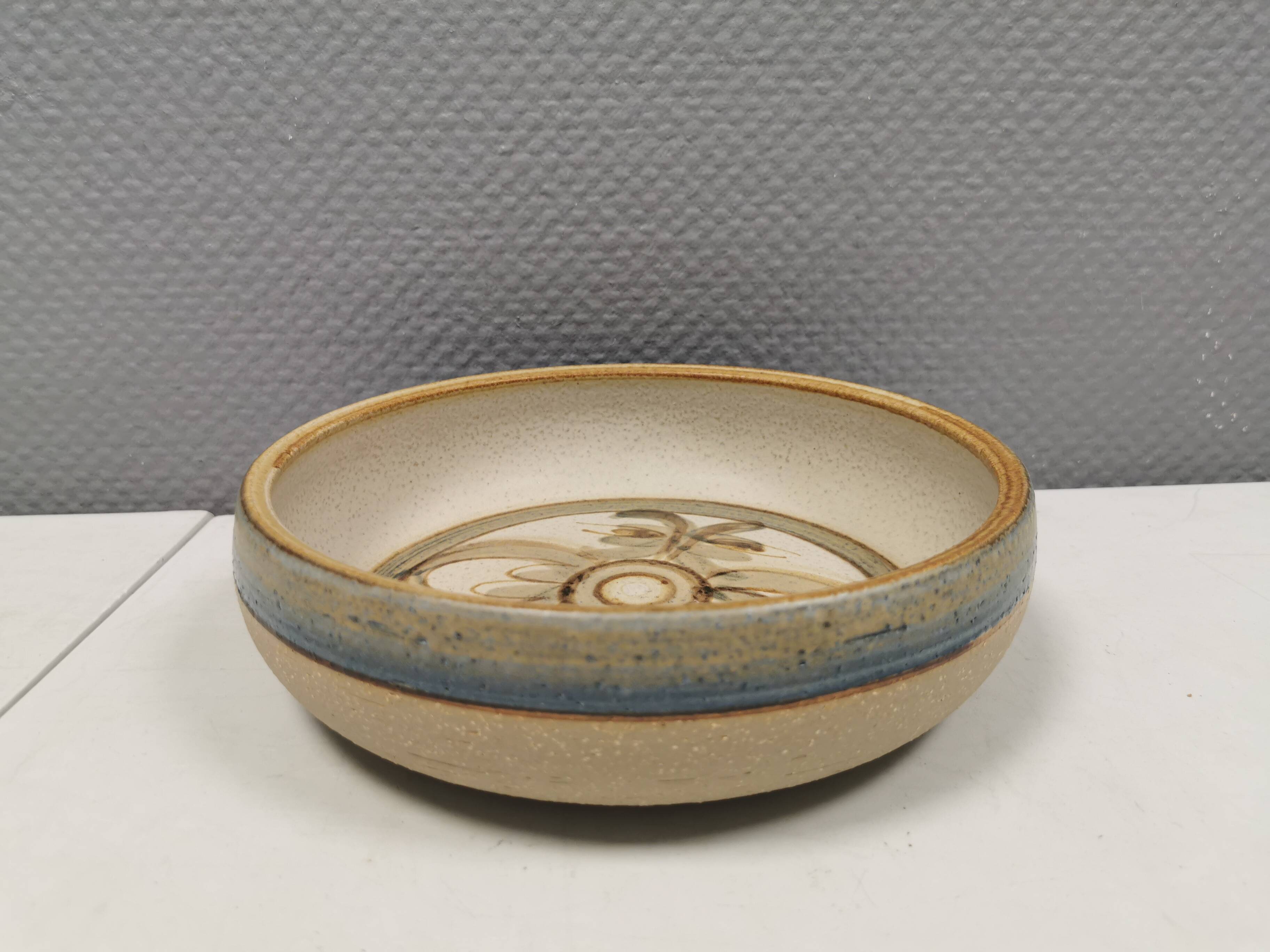 Ceramic bowl/dish from Danish Søholm 1980s.