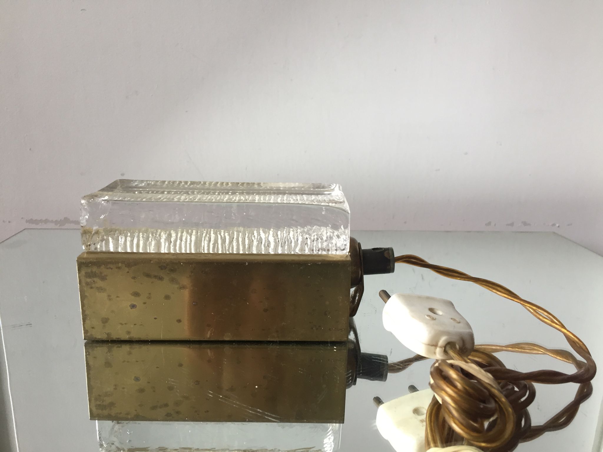 Scandinavian Midcentury wall light in Crystal and Brass