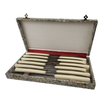 Set of 12 table knives