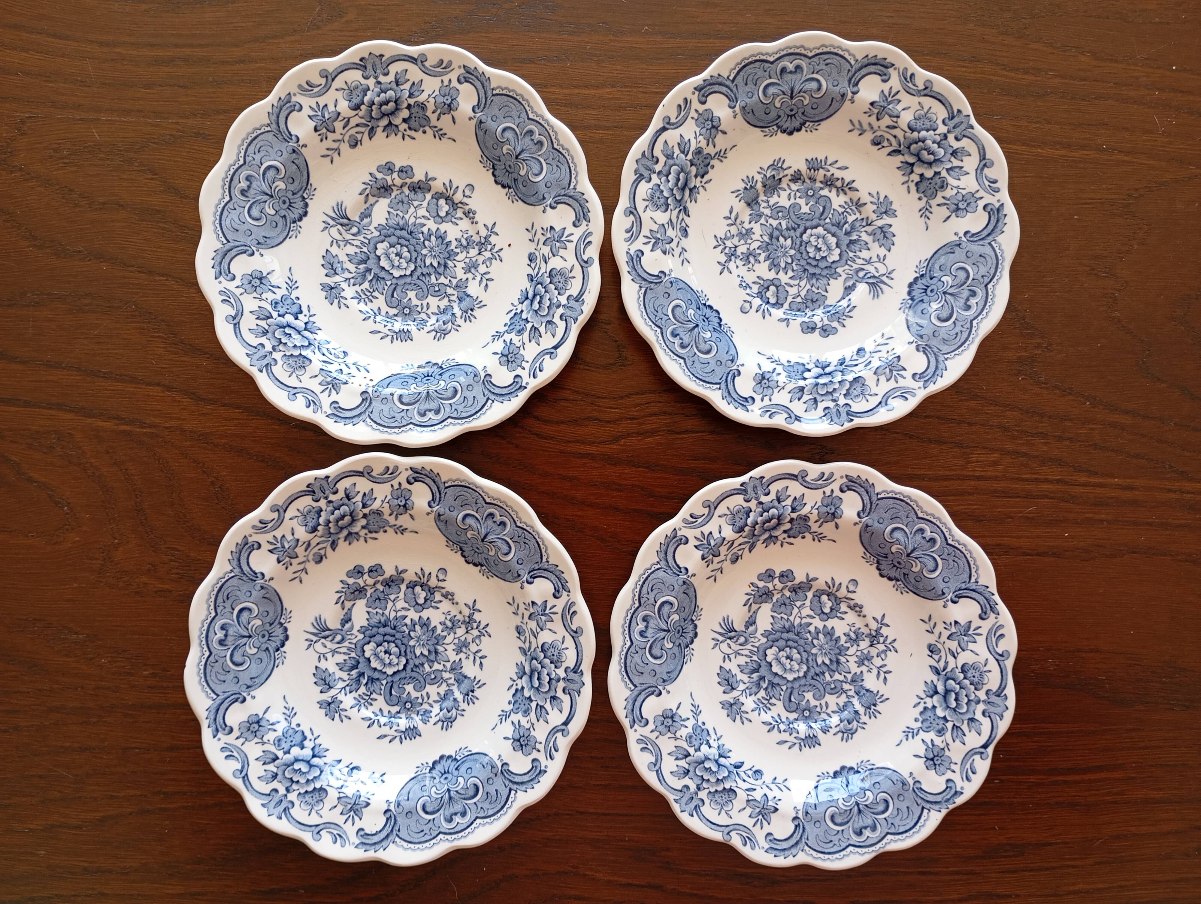 4 Ridgway (Staffordshire) blue "Windsor" English cups