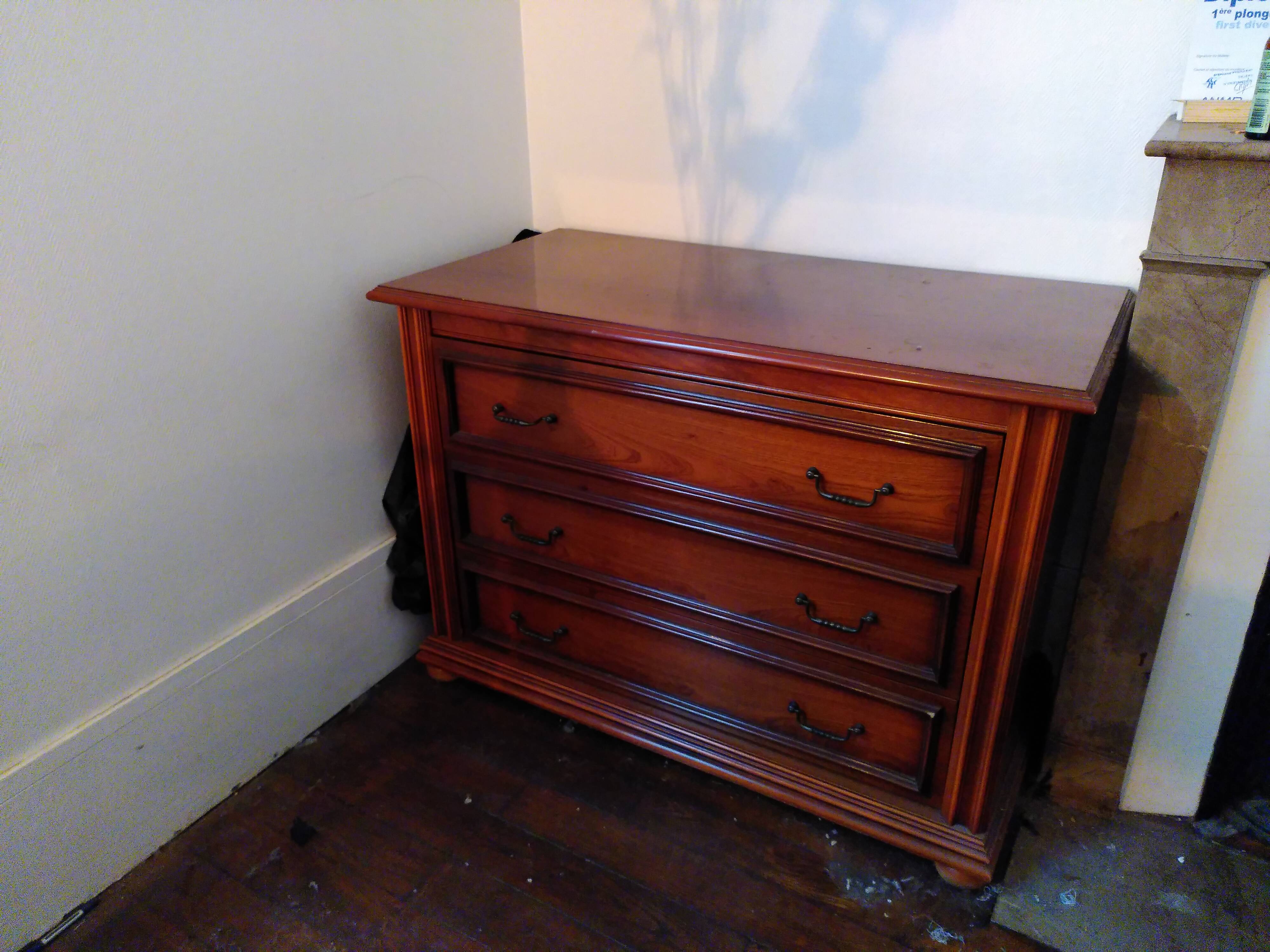 Vintage chest of drawers