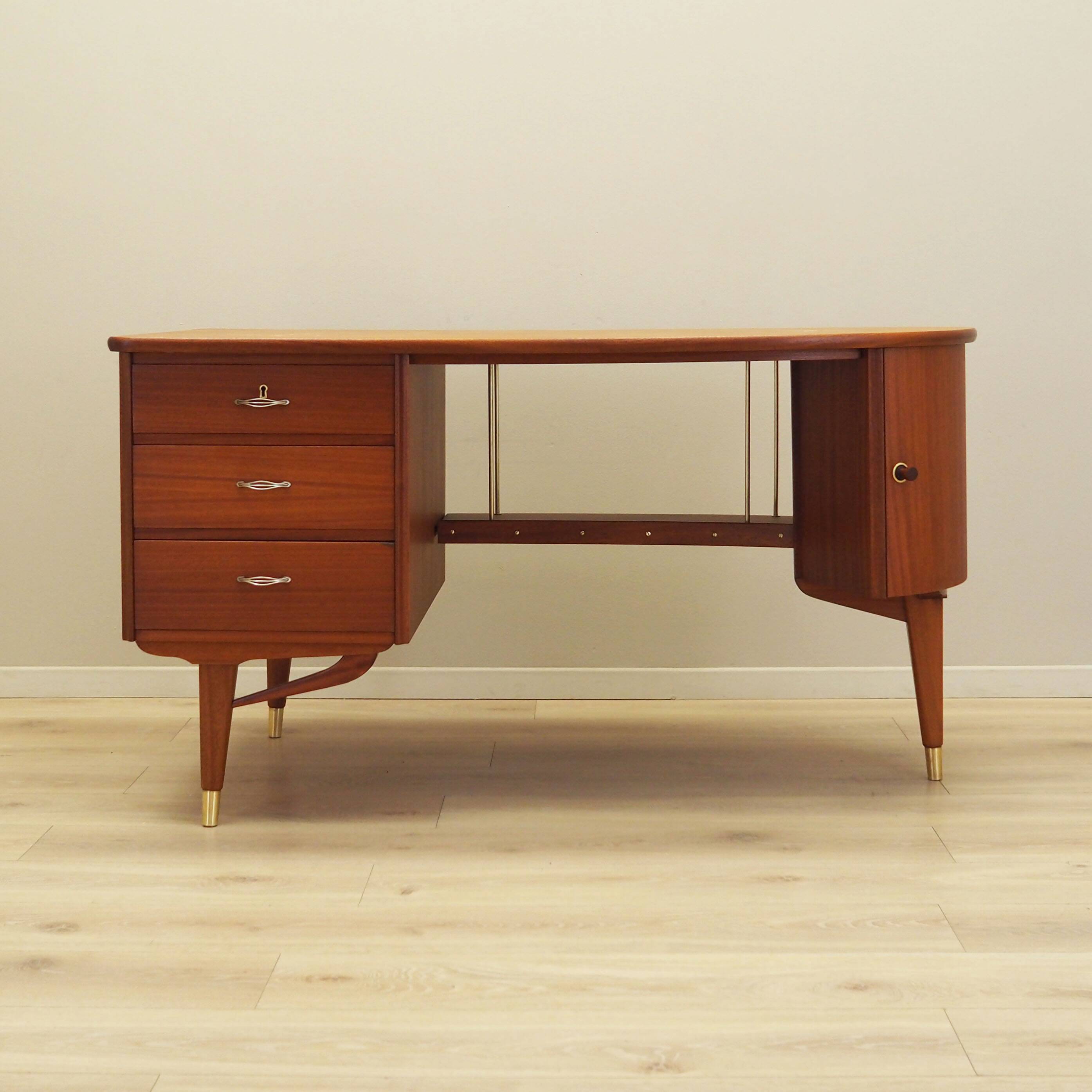 Mahogany desk, Norwegian design, 1960s, production: Sola Møbler