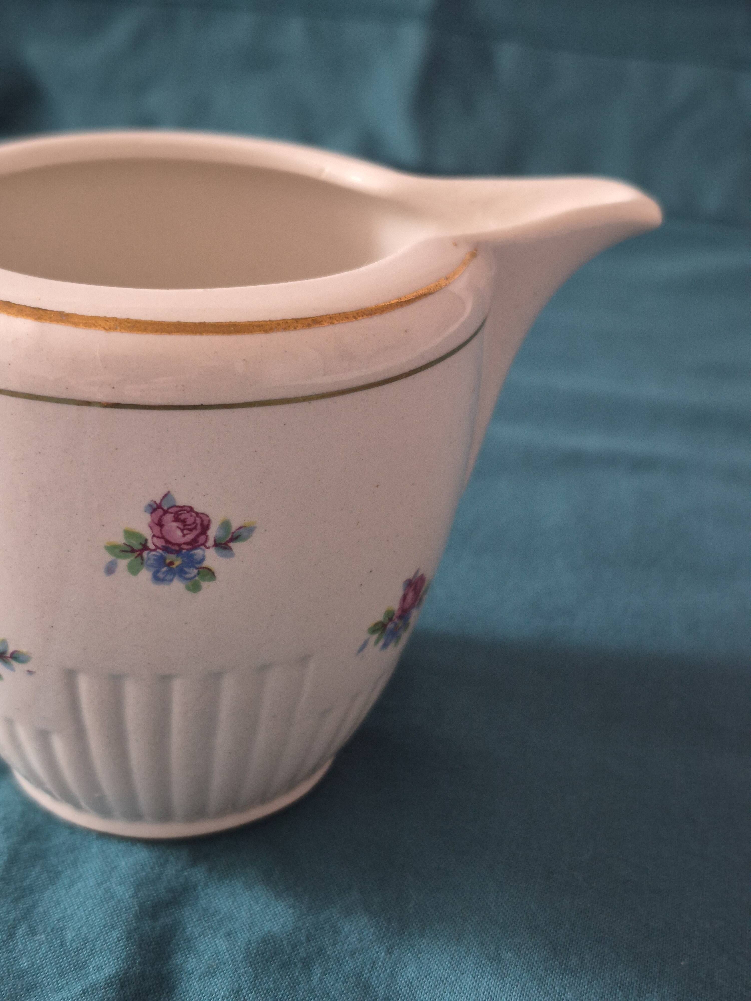 Cream jug half-porcelain Lunéville Keller and Guerin A586