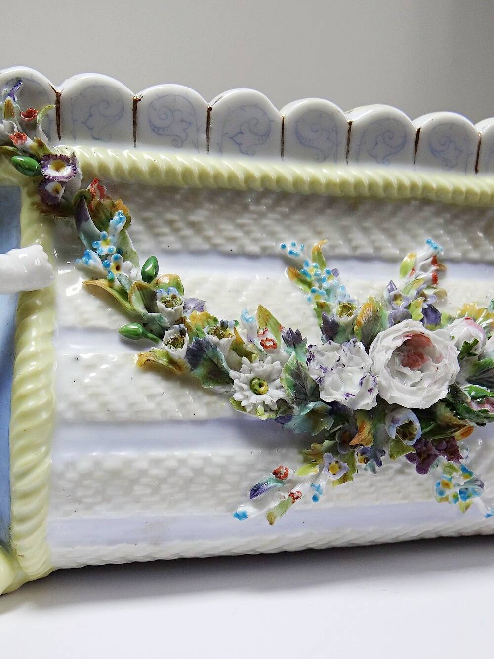 Small antique German porcelain planter Putti 19th century Meissen style