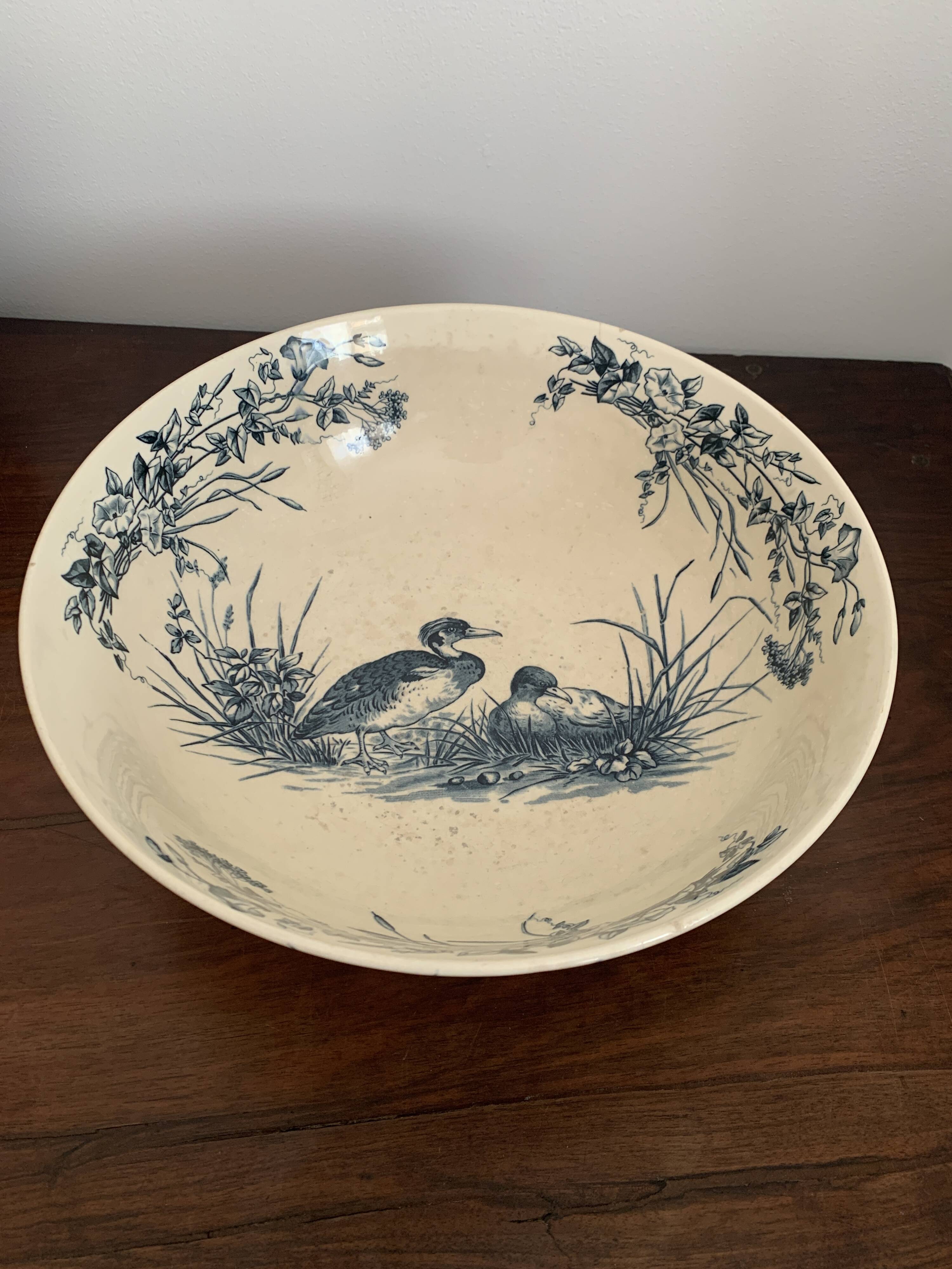 Longwy salad bowl stamped at the right price