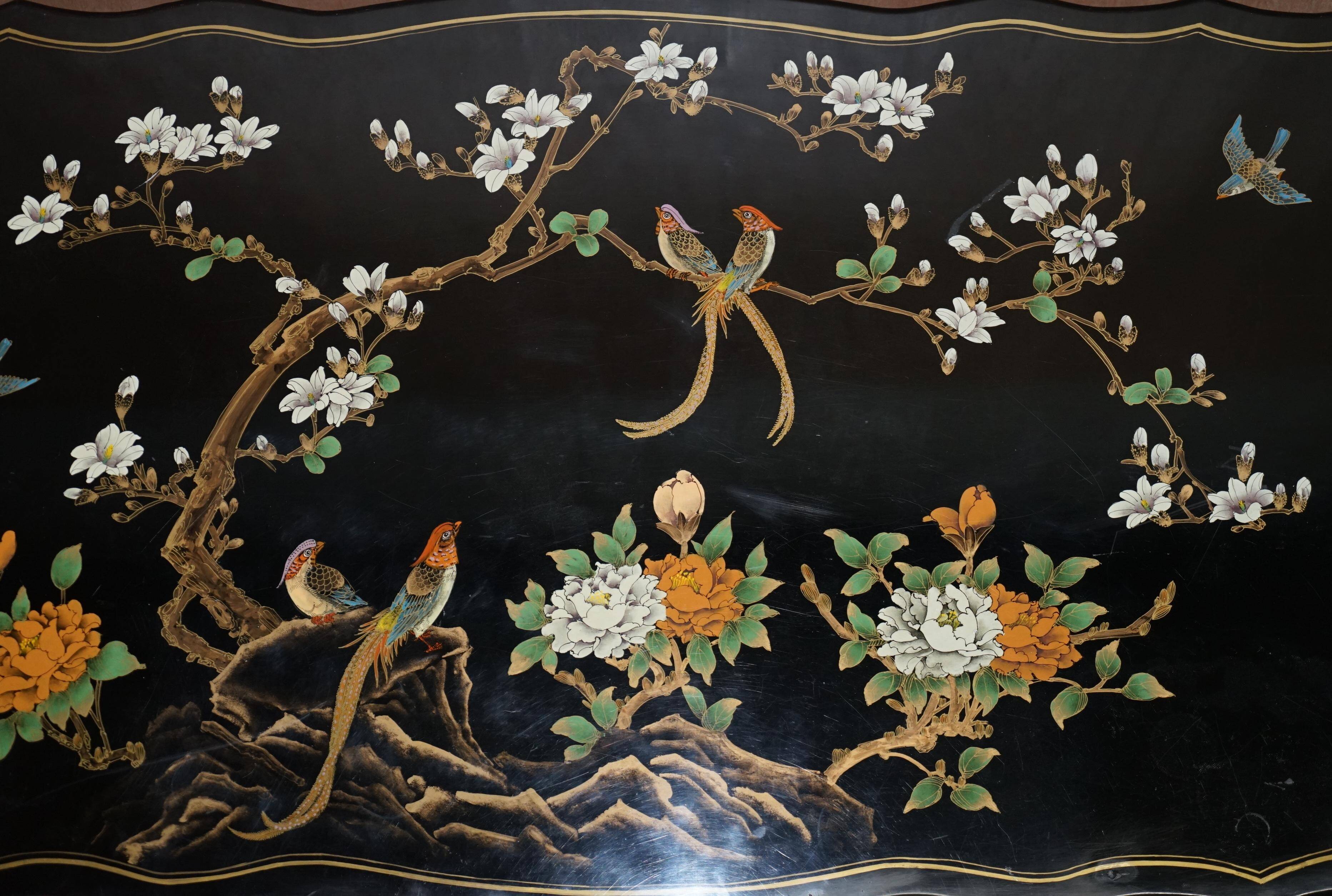 Bureau d'écriture vintage peint polychrome laqué noir avec oiseaux et fleurs