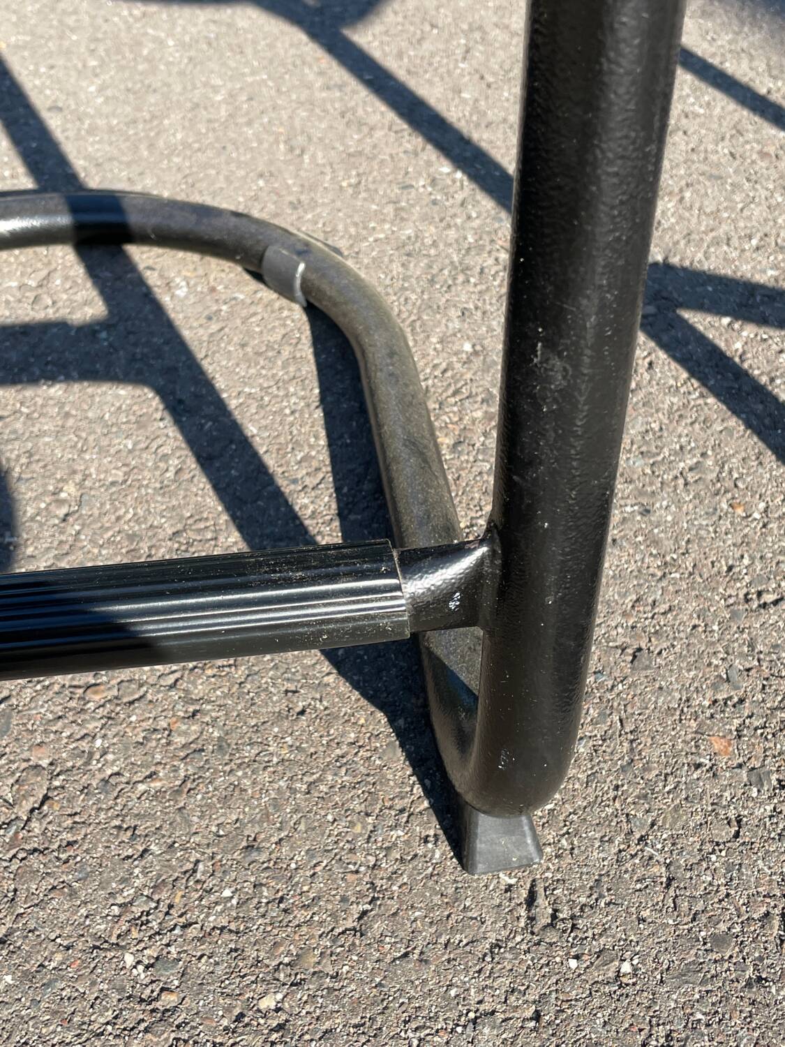 Pair of 1980s high chairs in leather and metal