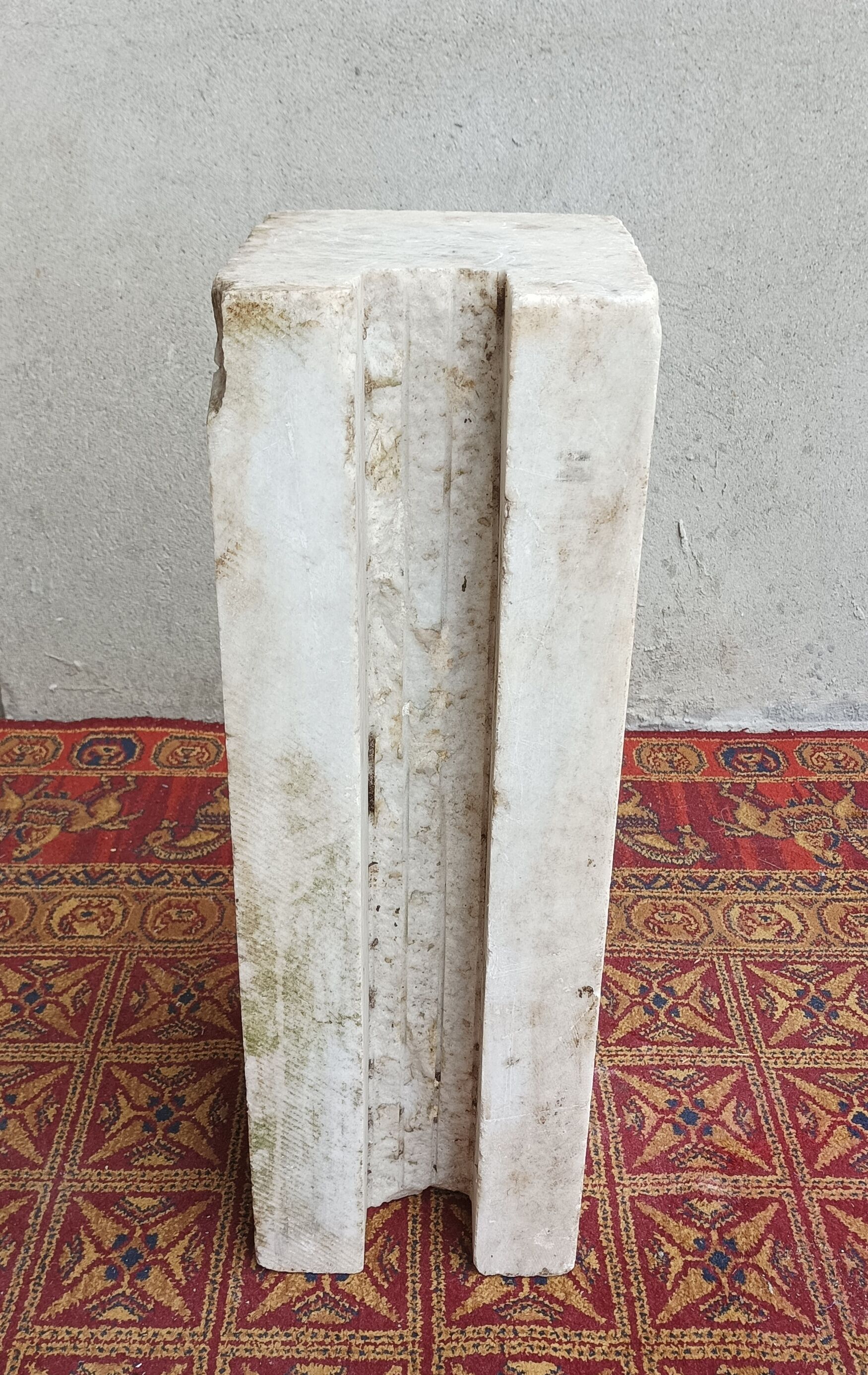 Sculpted Carrara marble stool column