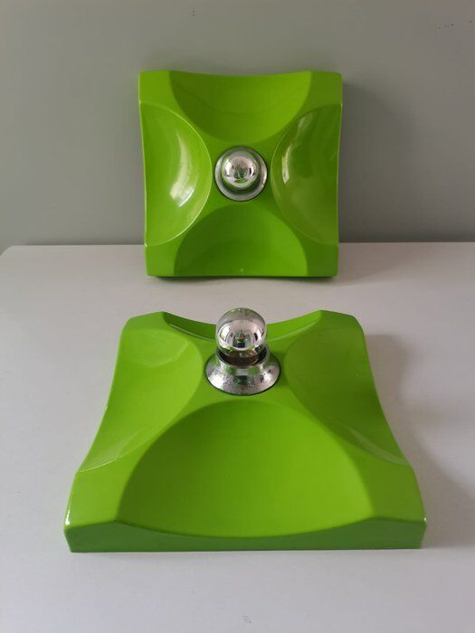 Pair of Italian sconces - Fael "Scudo"