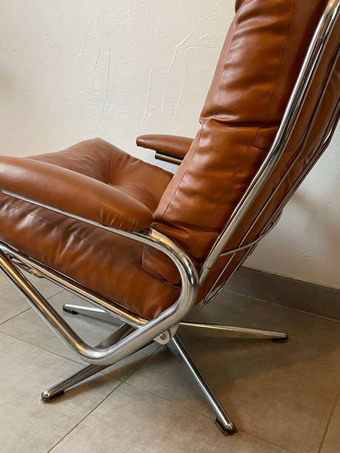Vintage reclining lounge chair and footrest