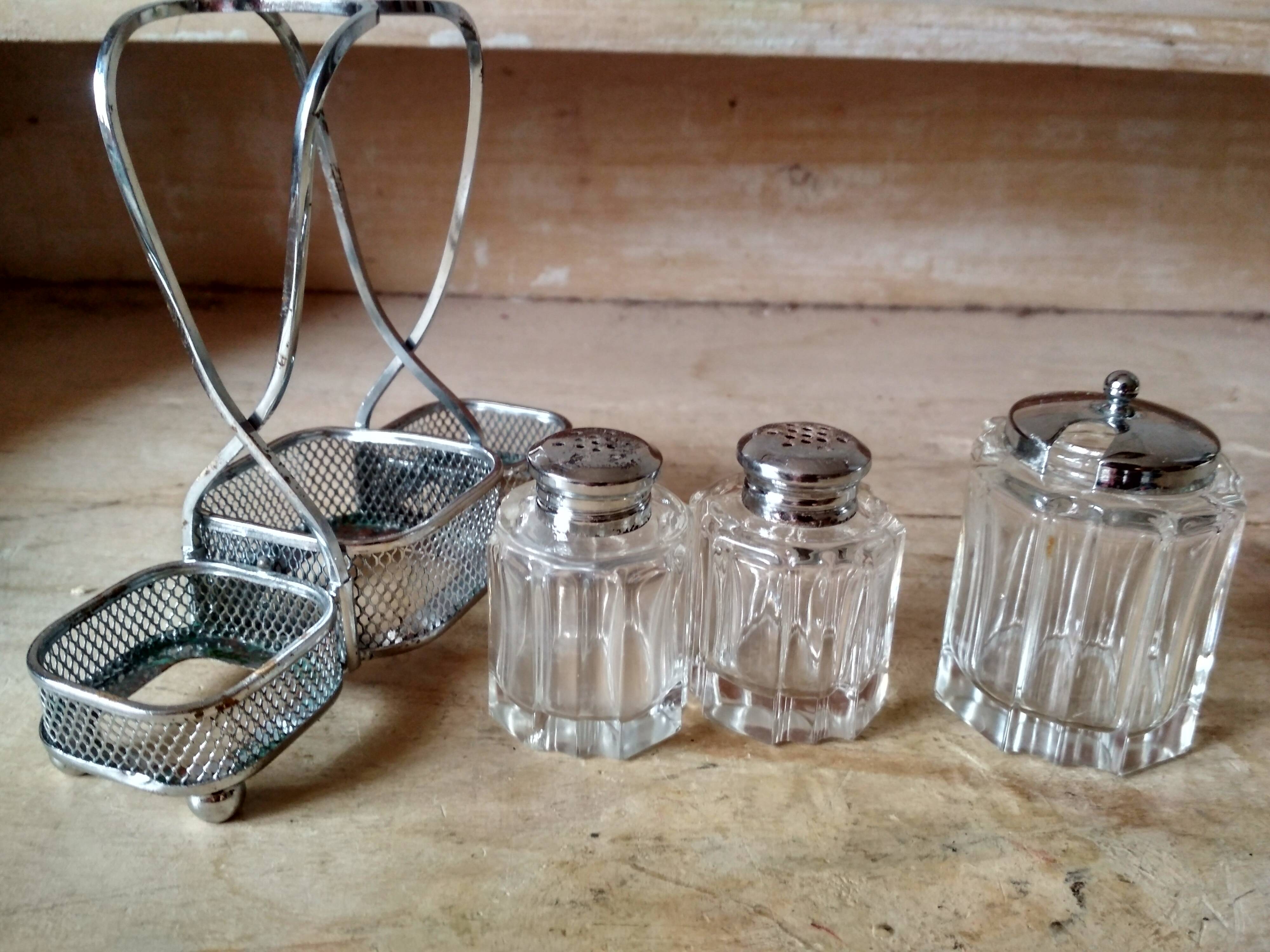 Set of 2 small salt pots and mustard pot in molded glass on their metal servant