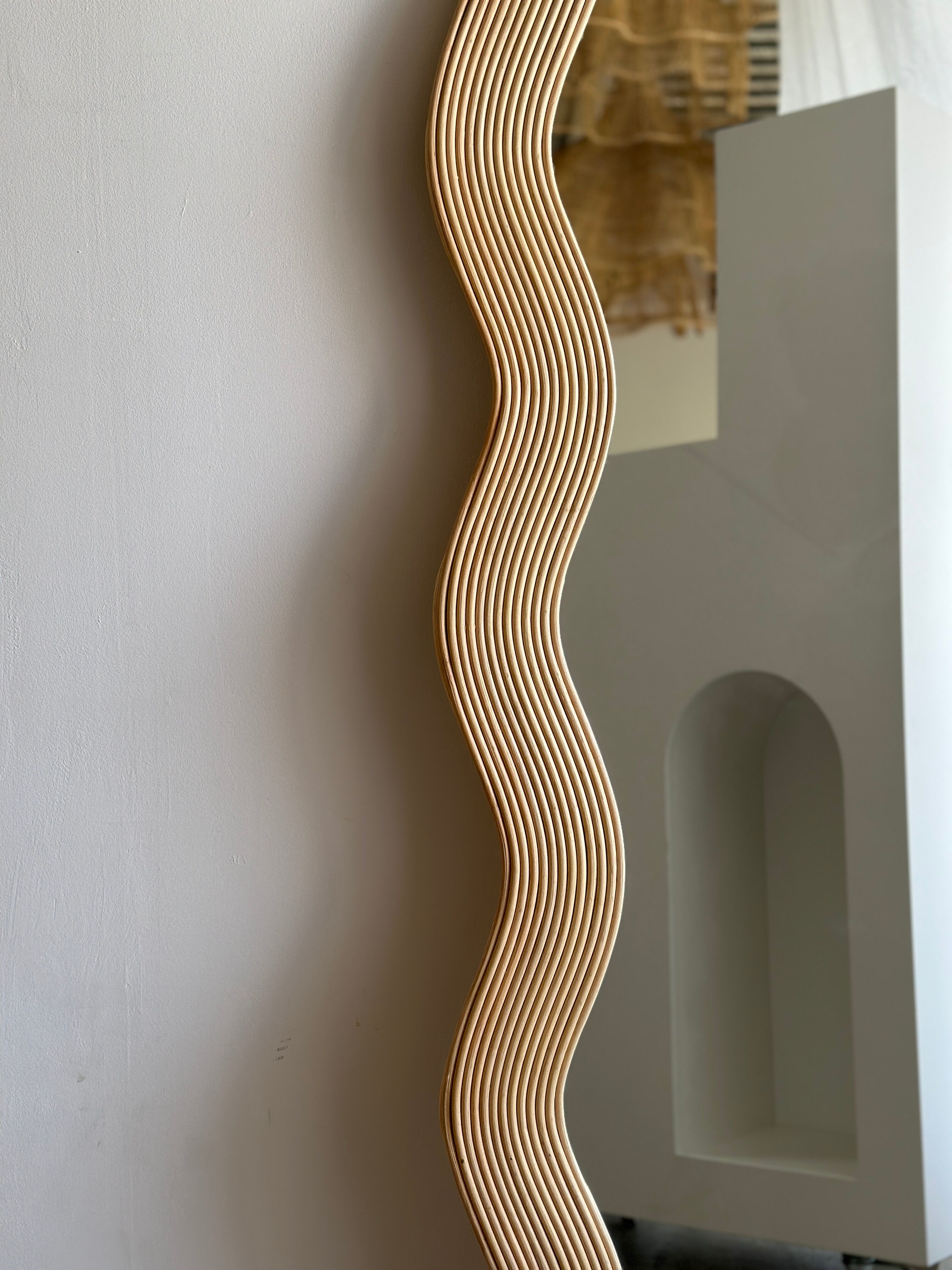 Zigzag rattan foot mirror H:182cm