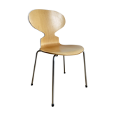 Chair ant or 3101 called "the ant" by Arne Jacobsen edition Fritz Hansen 2002 made in denmark