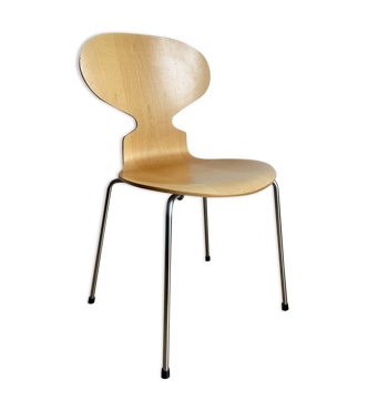 Chaise Ant ou 3101 dite “la fourmi” par Arne Jacobsen édition Fritz Hansen 2002 made in Danemark