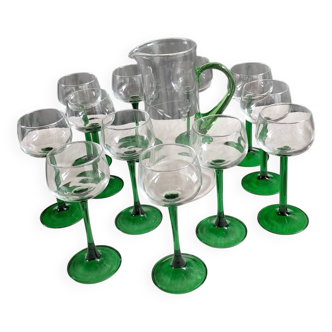 Carafe and balloon glasses for Alsace wine
