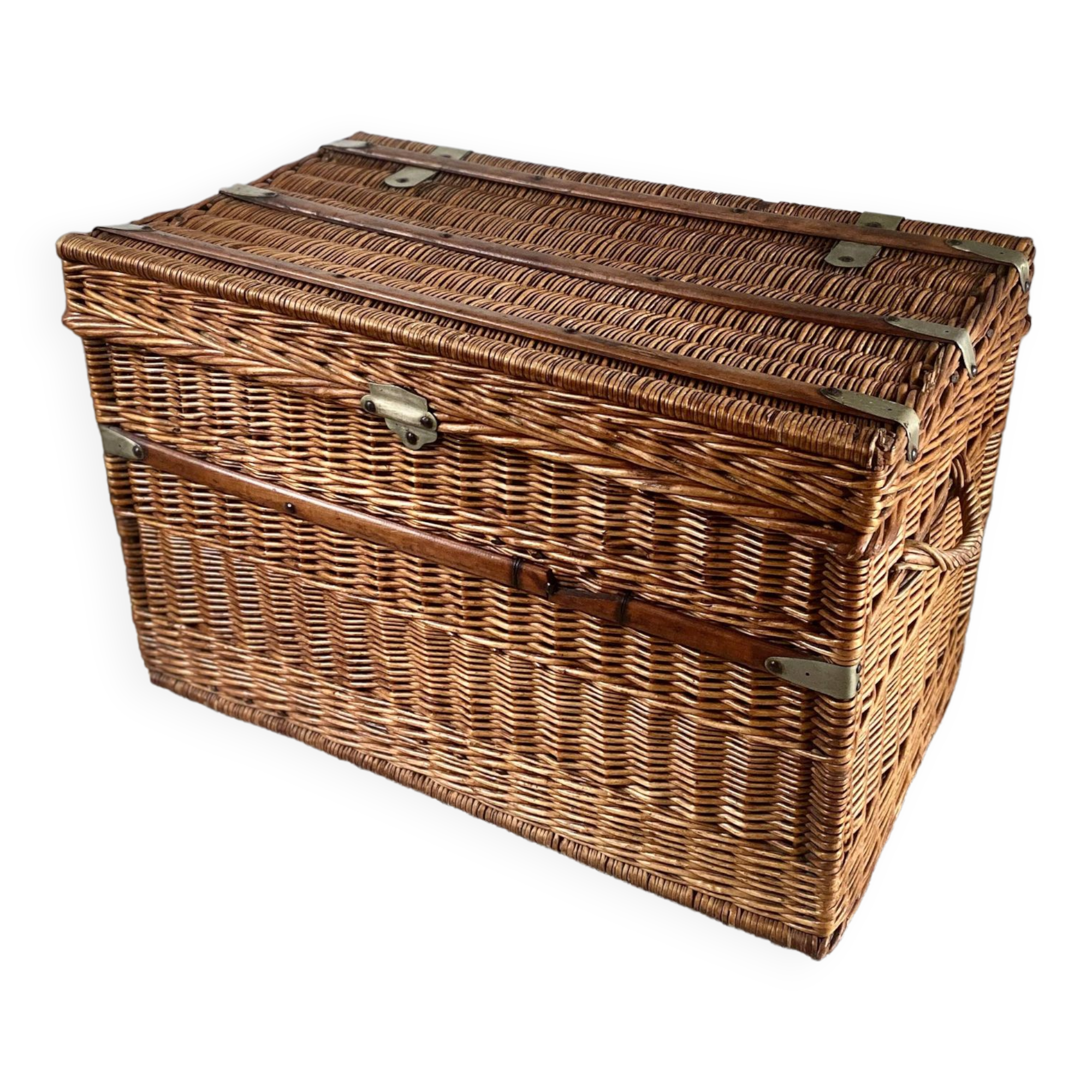 Malle / coffre en osier rotin vintage doublé tissu vert