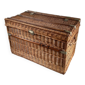 Vintage rattan wicker trunk/chest lined in green fabric