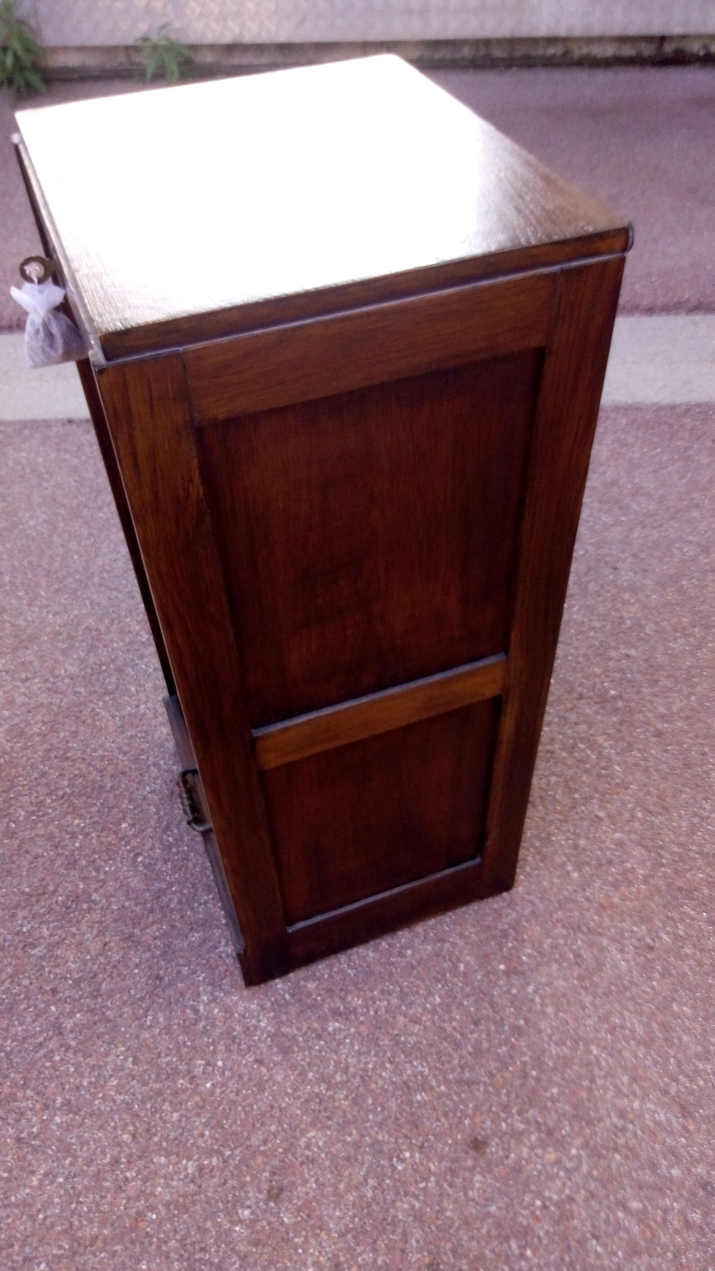 Oak curtain Binder