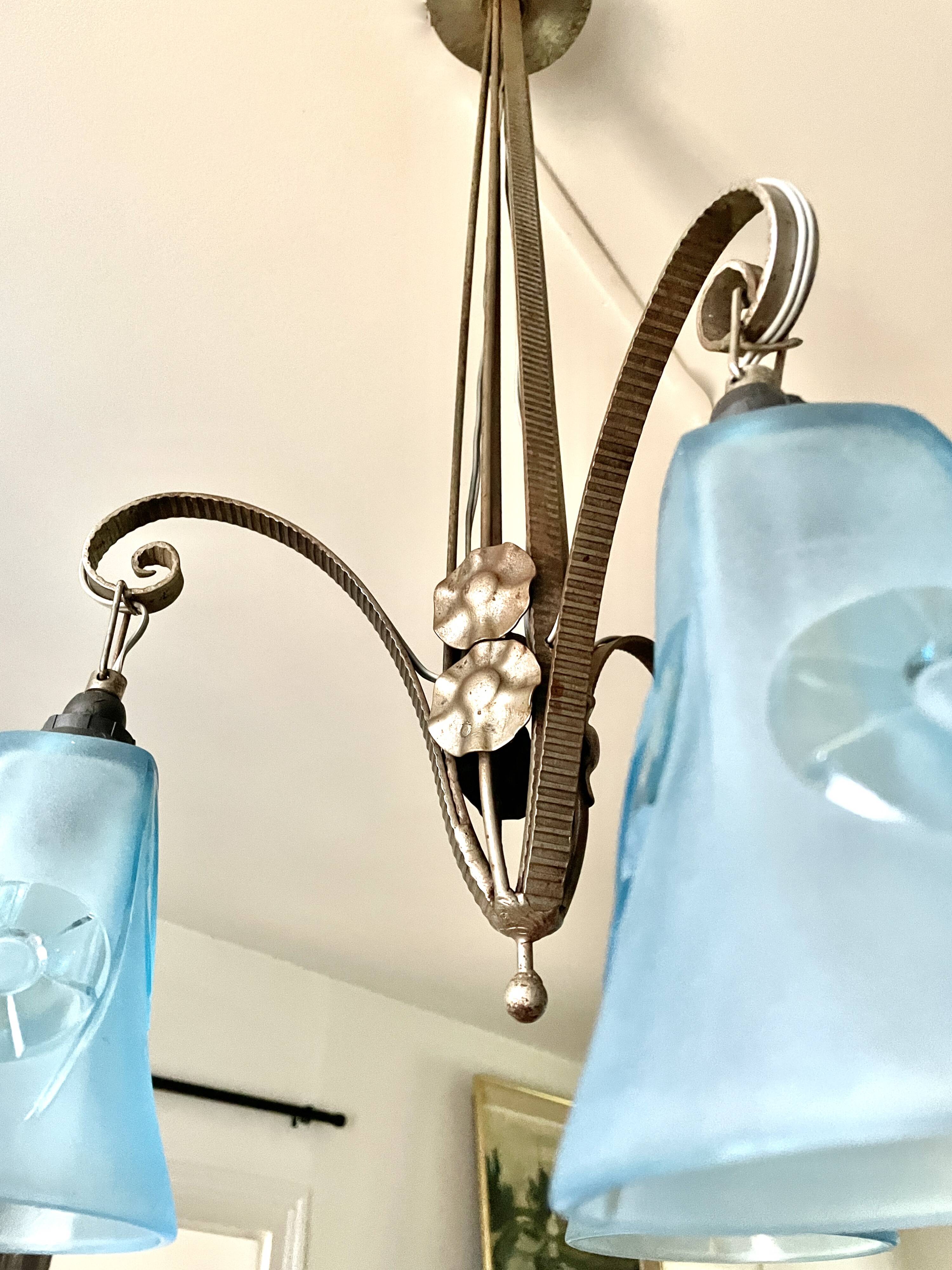 Lustre de style Art déco en verre bleu