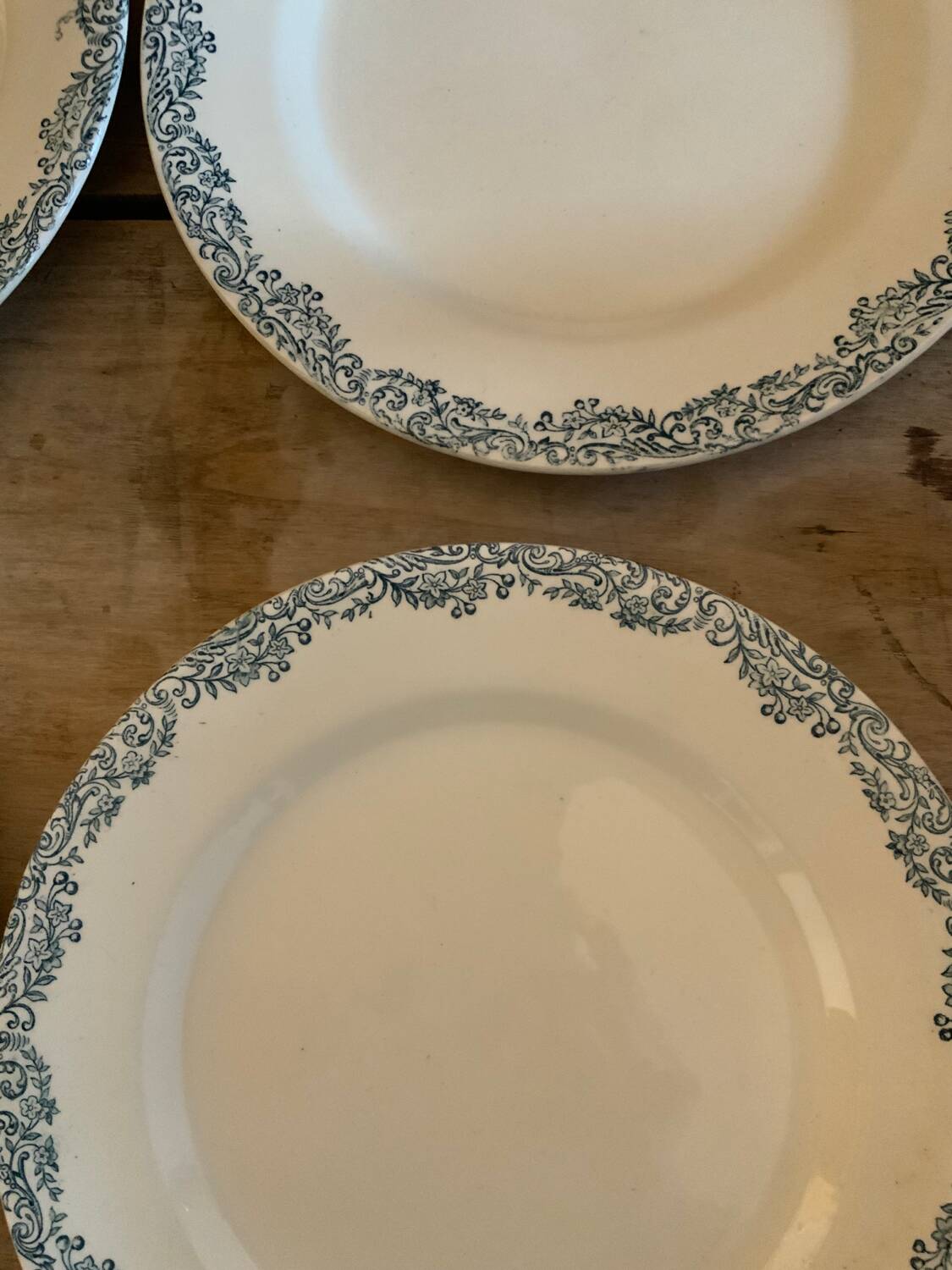 Selency x Monoprix Croisé Laroche plates