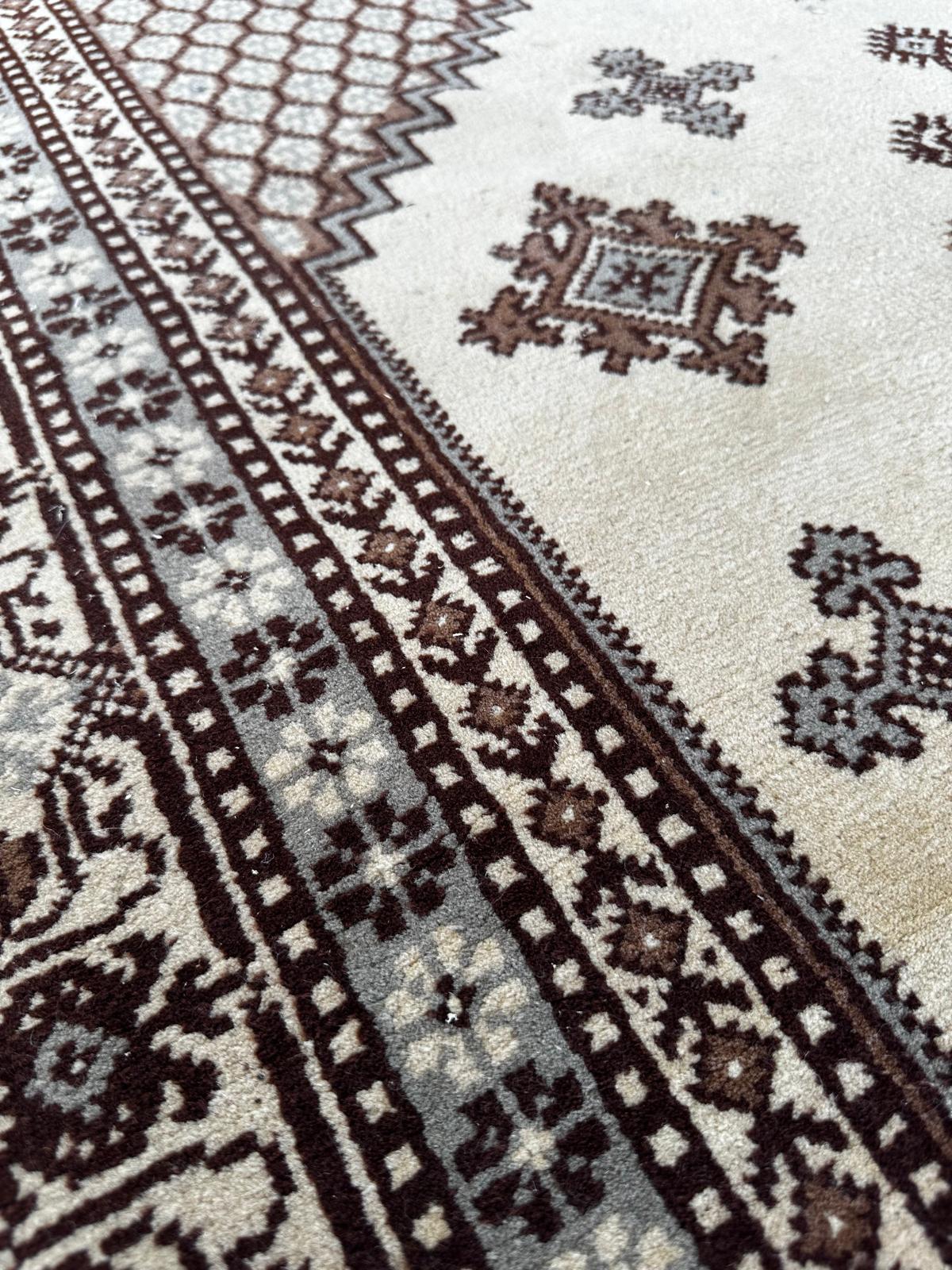 Tapis tunisien fait main 140cm x 235cm