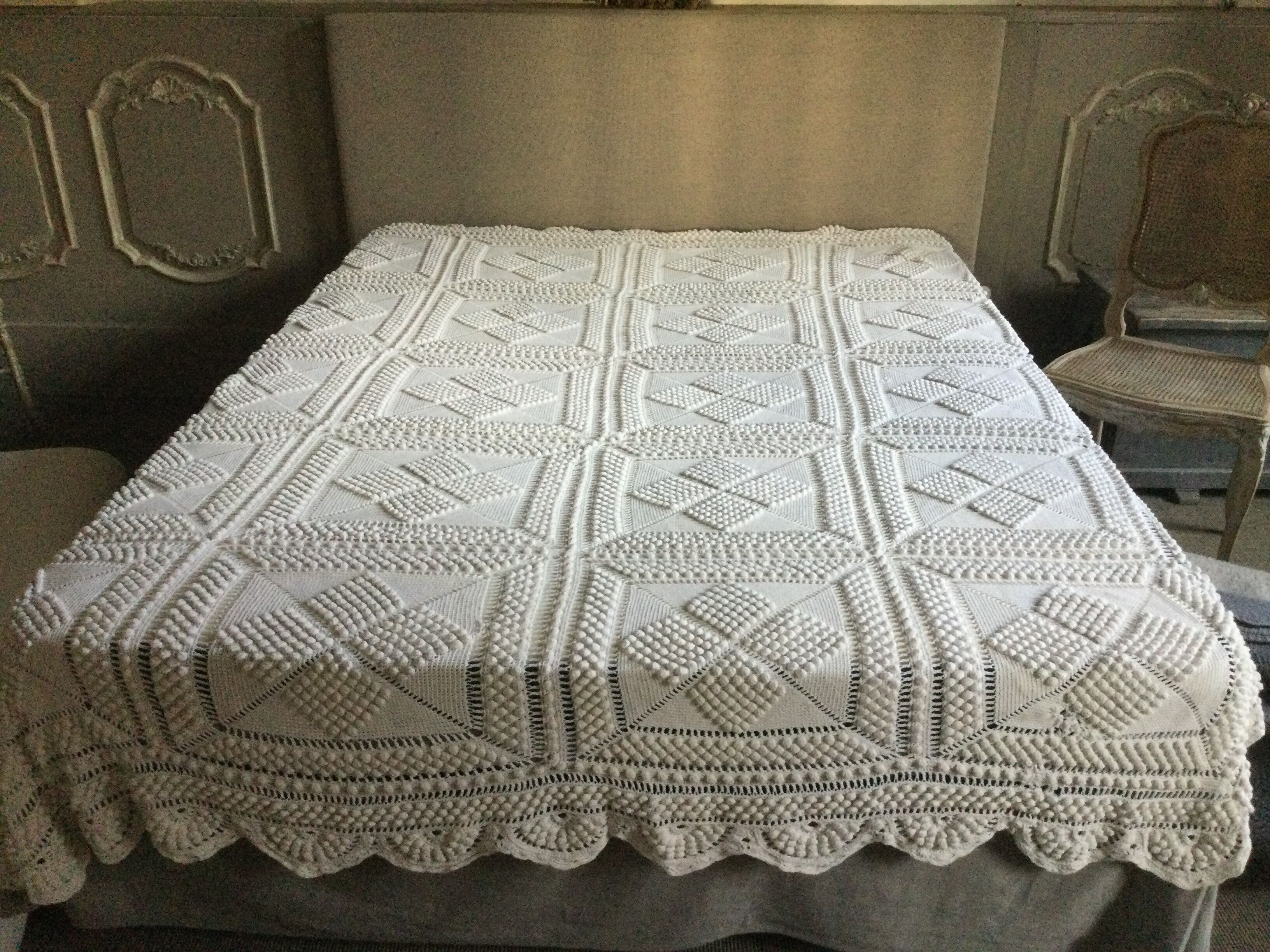 Crochet bed covers year 70