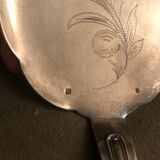 Pie shovel