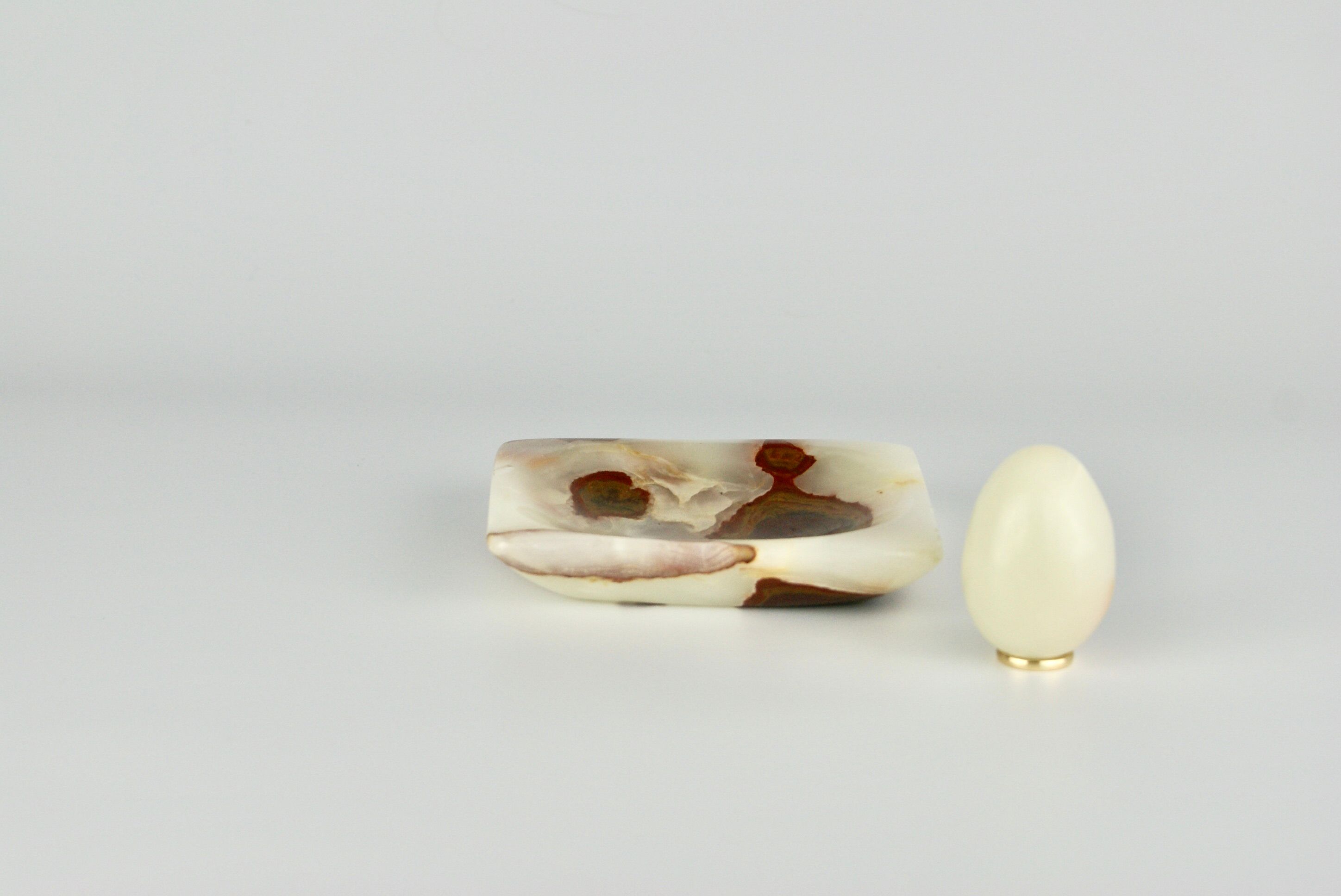 Pink onyx smooth trinket dish