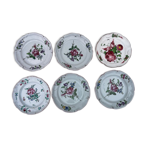 6 assiettes en faience
