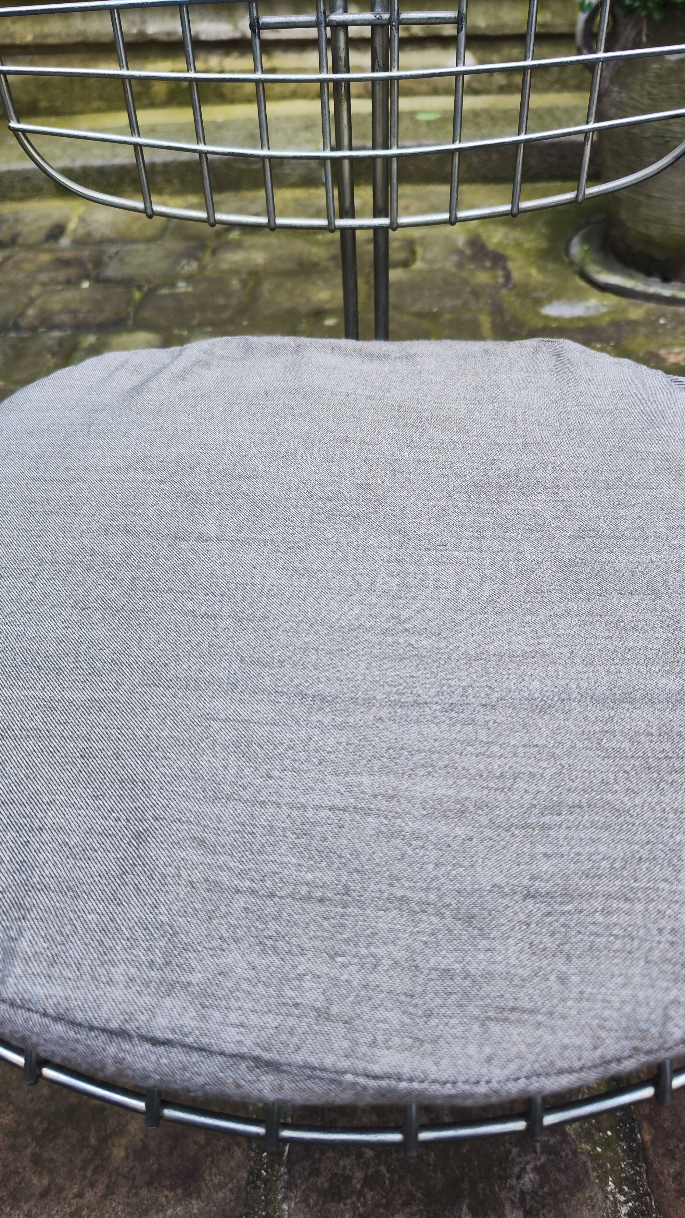 Beaubourg chairs in steel and fabrics by Michel Cadestin and Georges Laurent - 1976