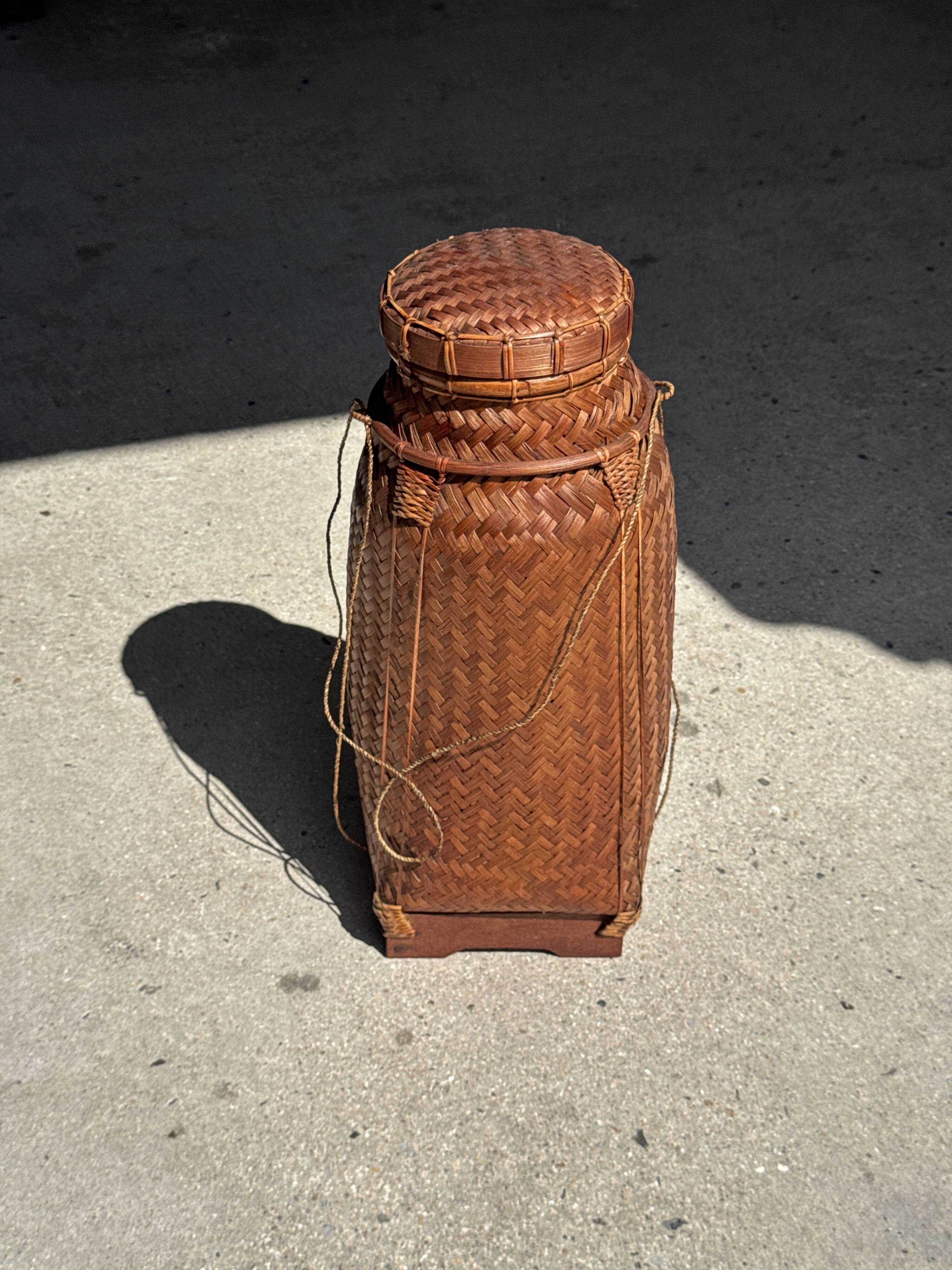 Traditional Balinese large basket with cords H70 D26