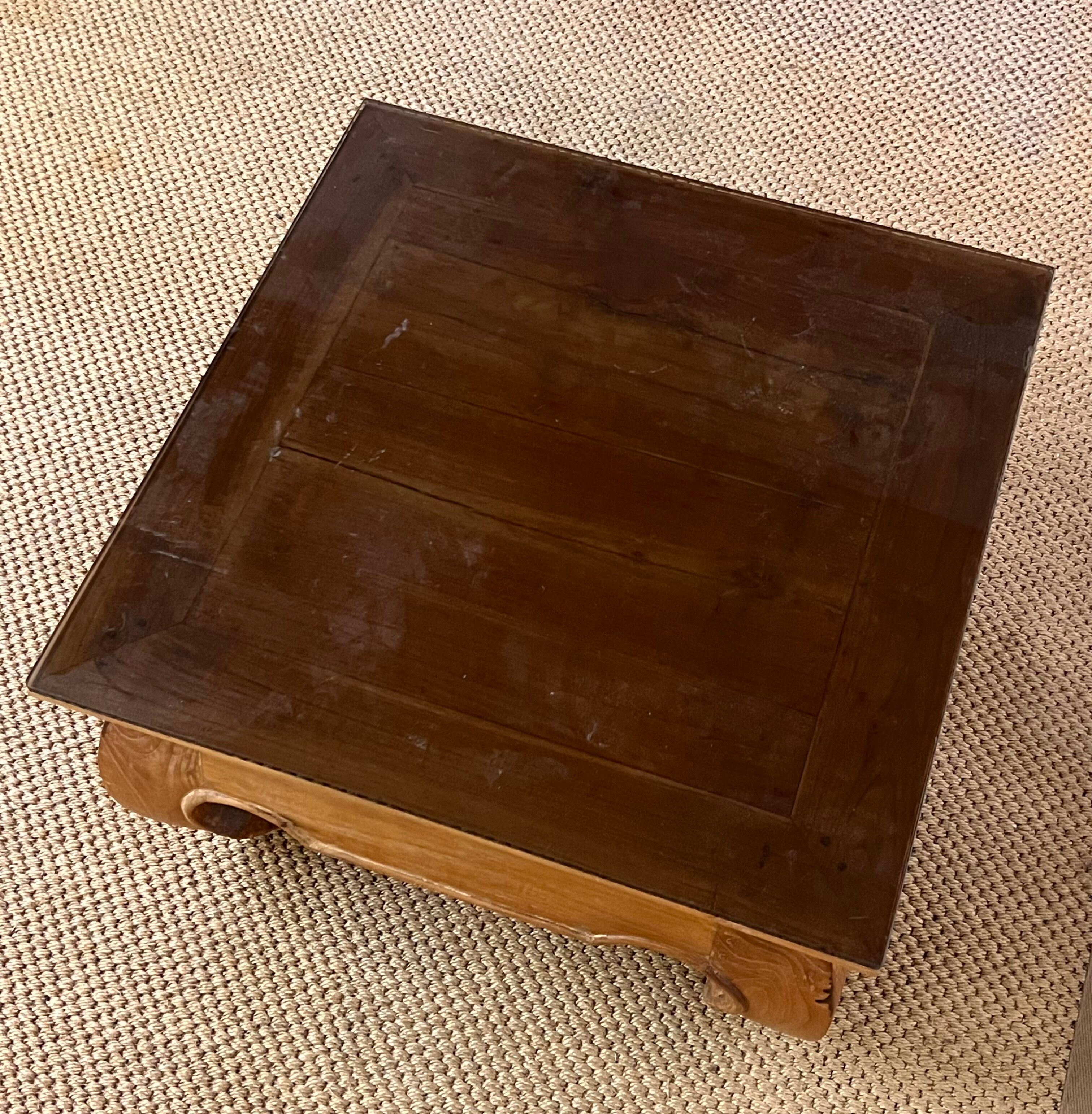 Opium coffee table