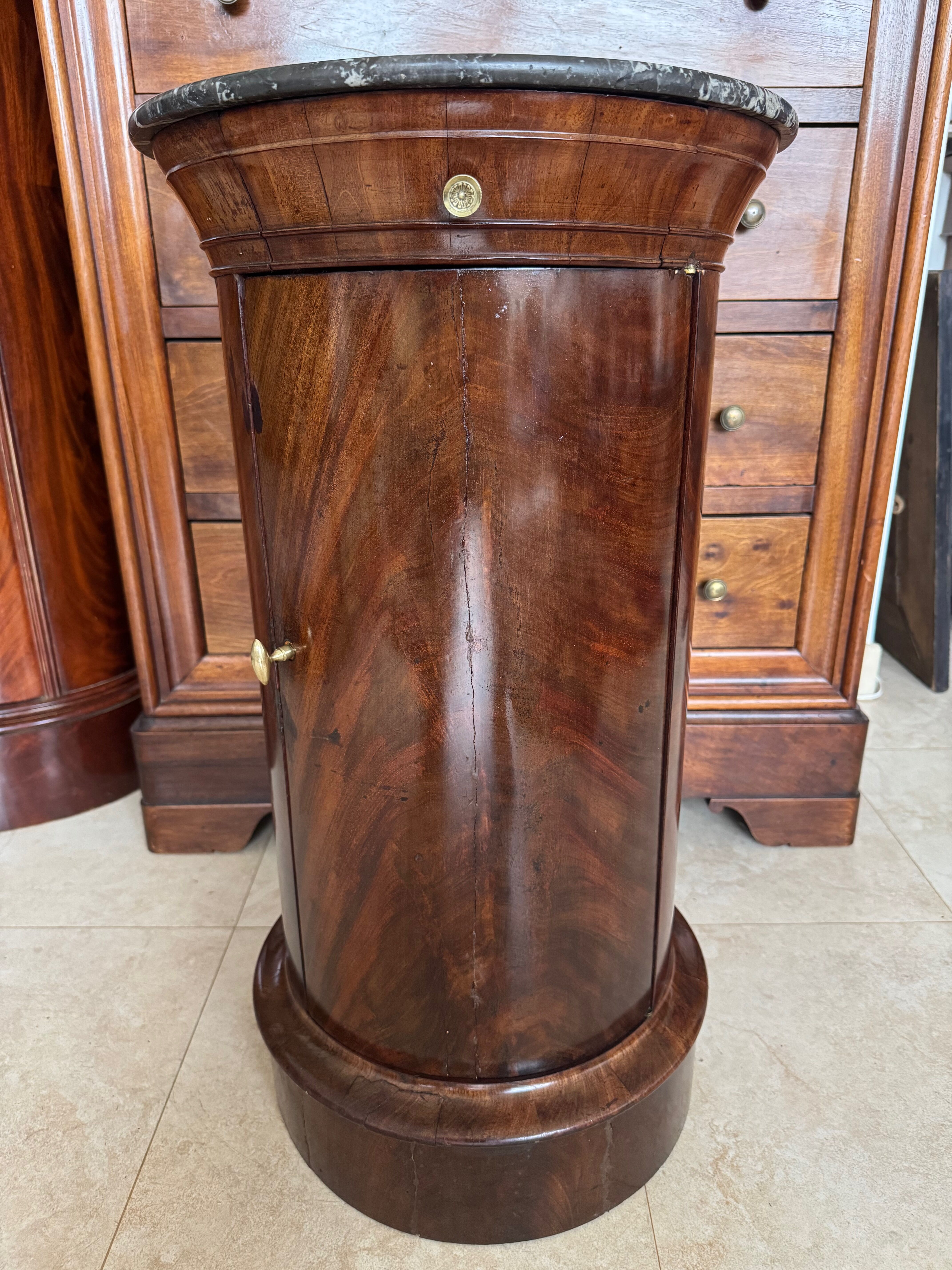 Rare Somno with drawer, Empire period Cuban mahogany and superb grooved marble.