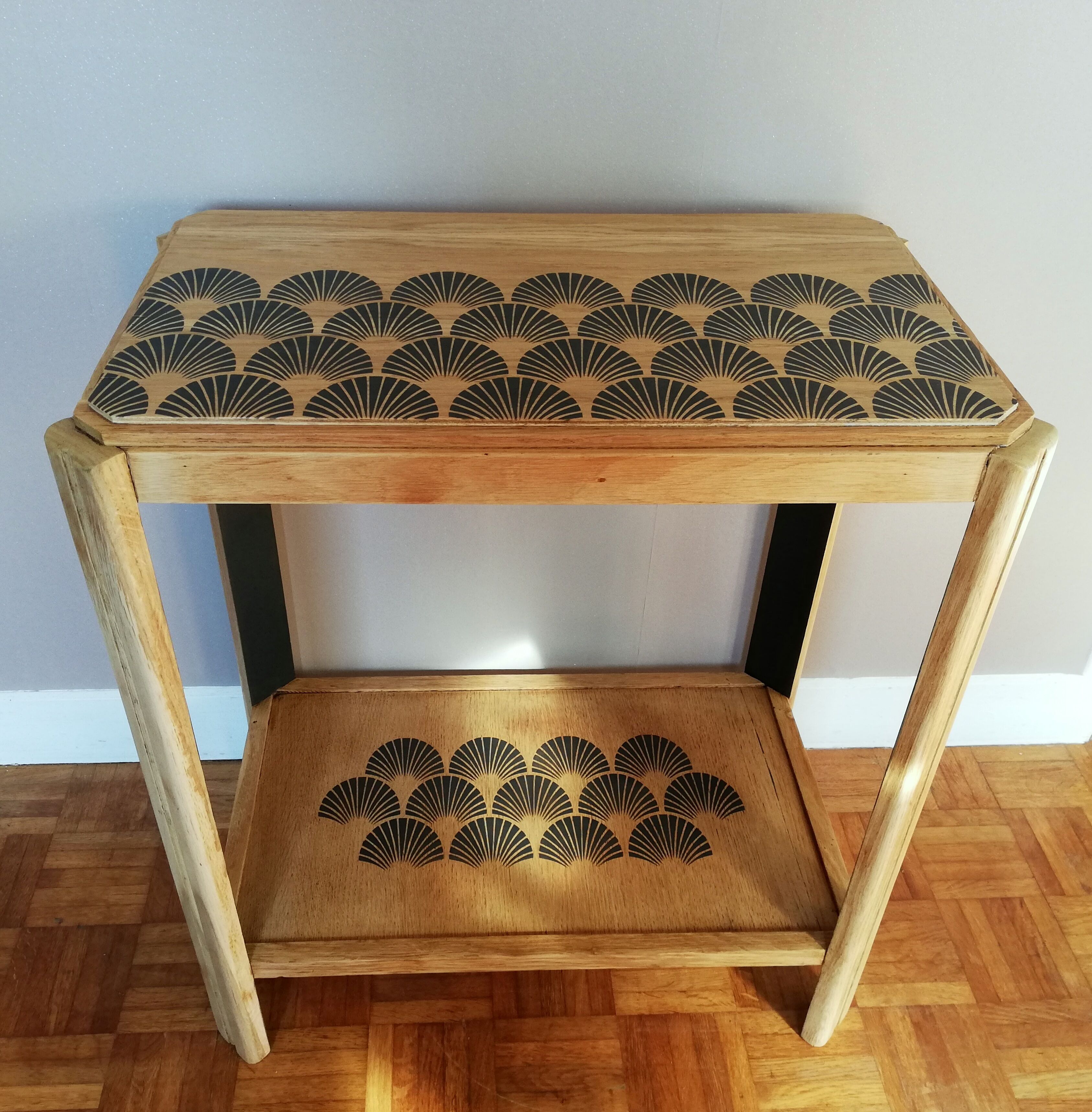Art Deco side table service revisited