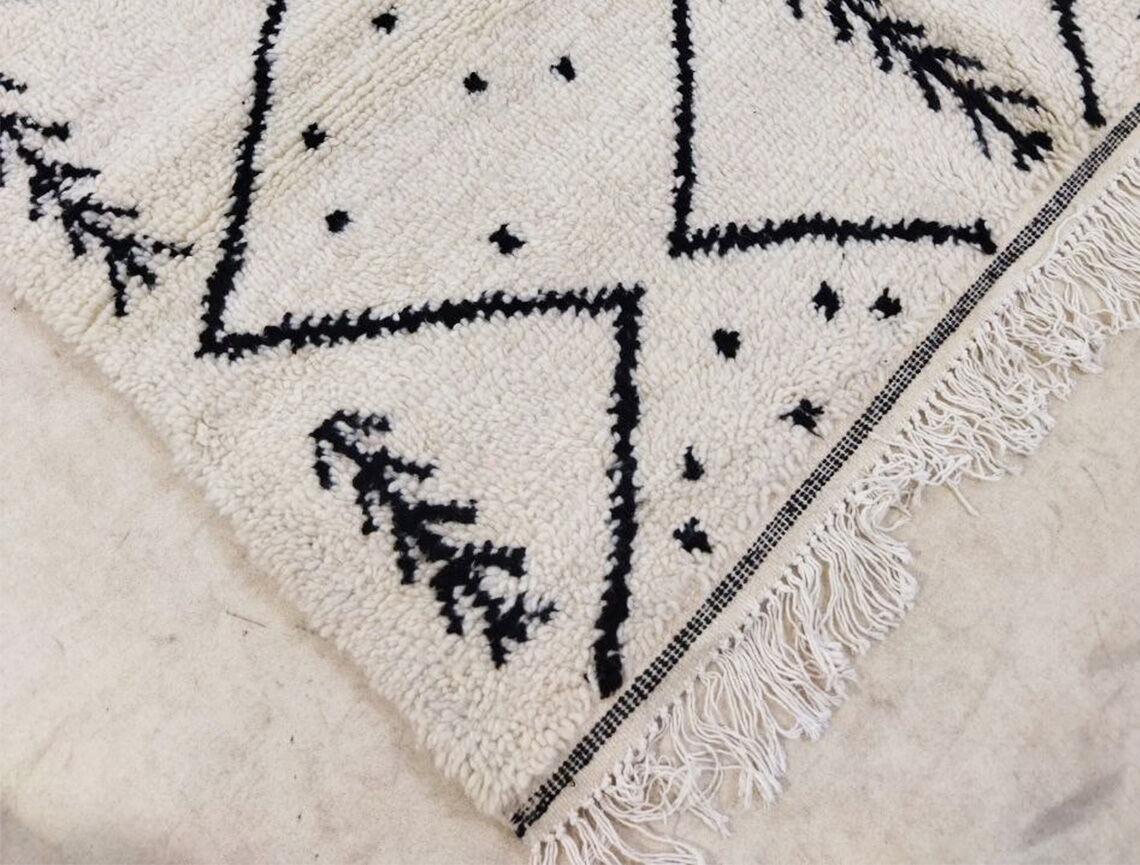 Moroccan Berber Carpet 260x150cm
