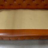 Canapé Chesterfield capitonné, en cuir – fin XIXe